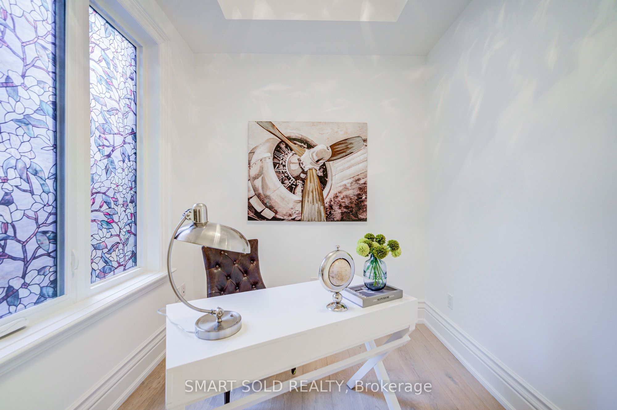 201 Burnhamthorpe Road Property Photo 13