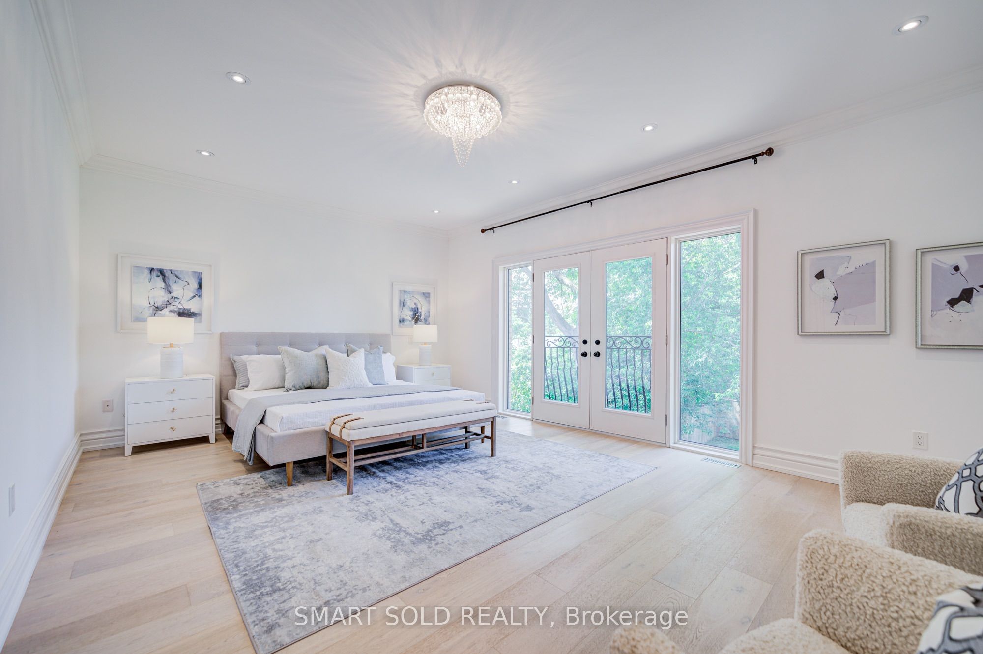 201 Burnhamthorpe Road Property Photo 24