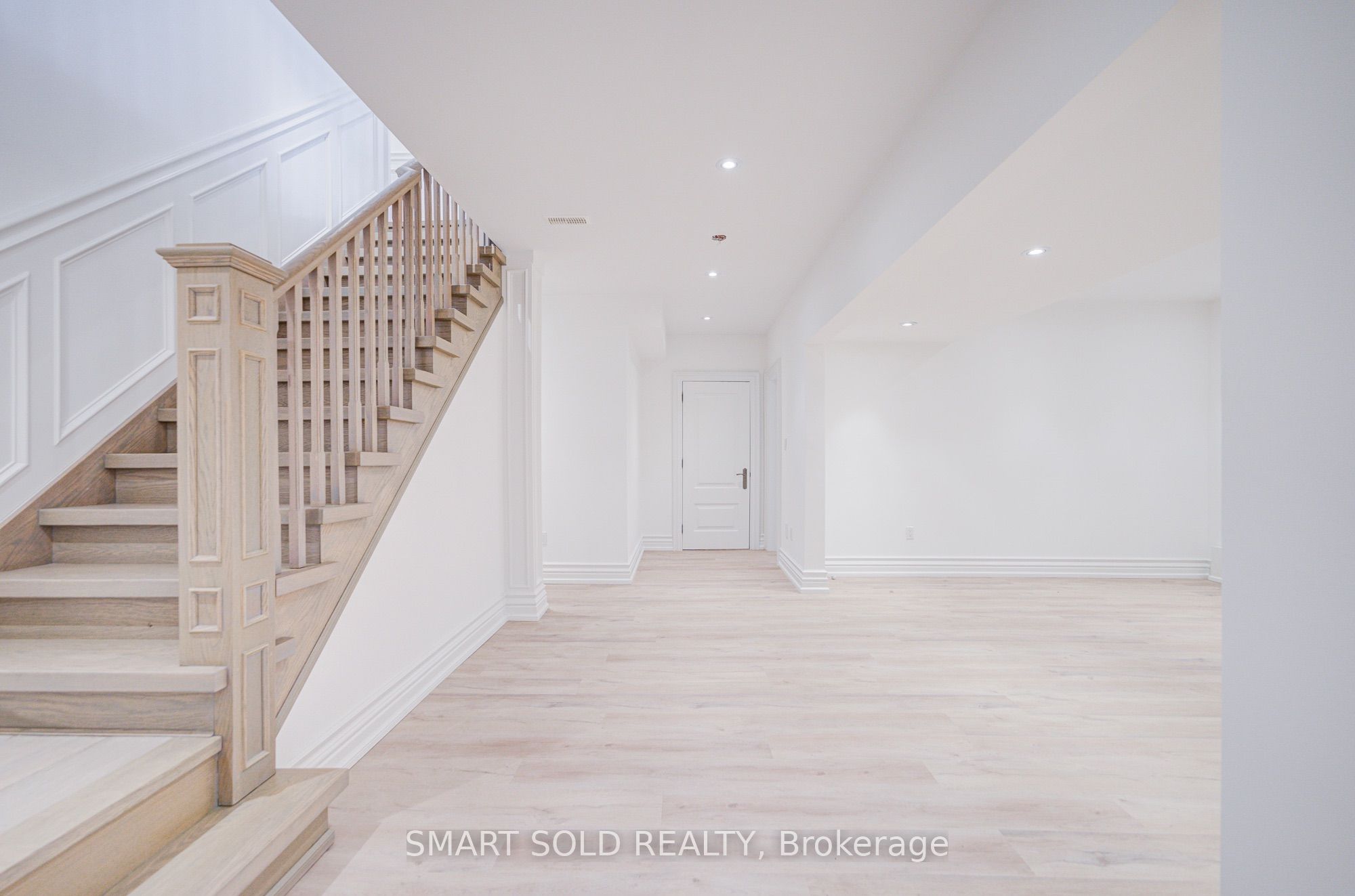 201 Burnhamthorpe Road Property Photo 41