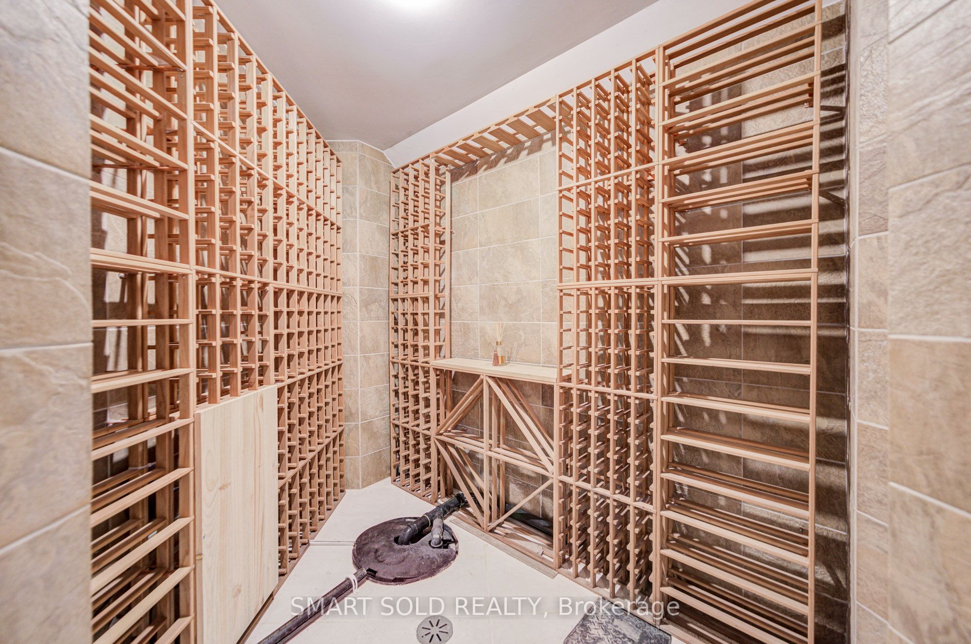 201 Burnhamthorpe Road Property Photo 44