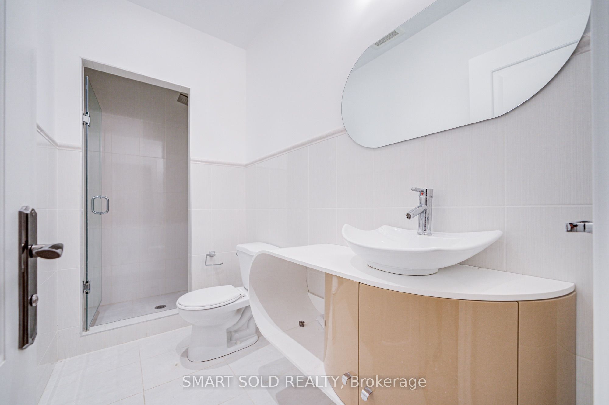 201 Burnhamthorpe Road Property Photo 46