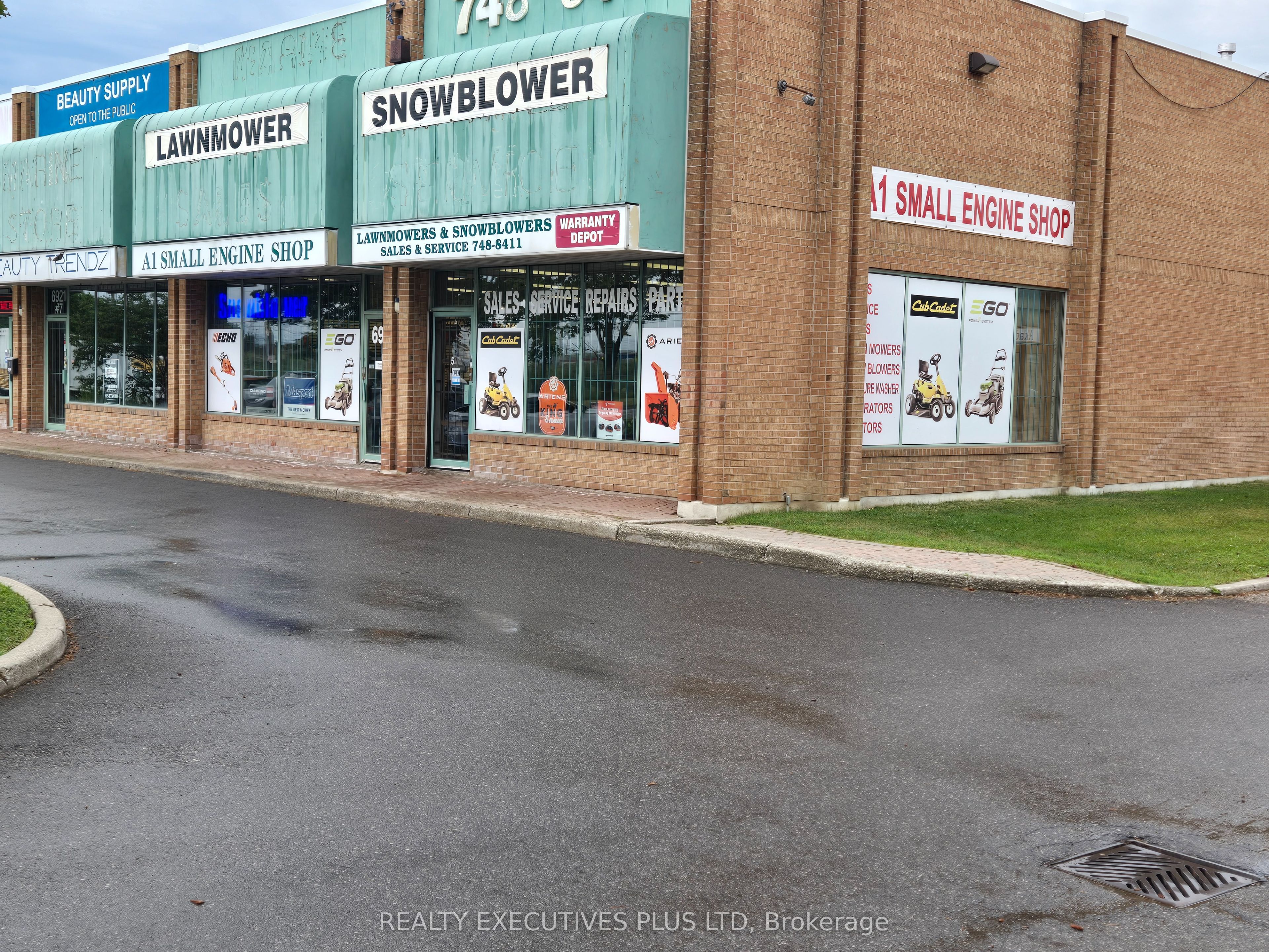 6921 Steeles Avenue W 5