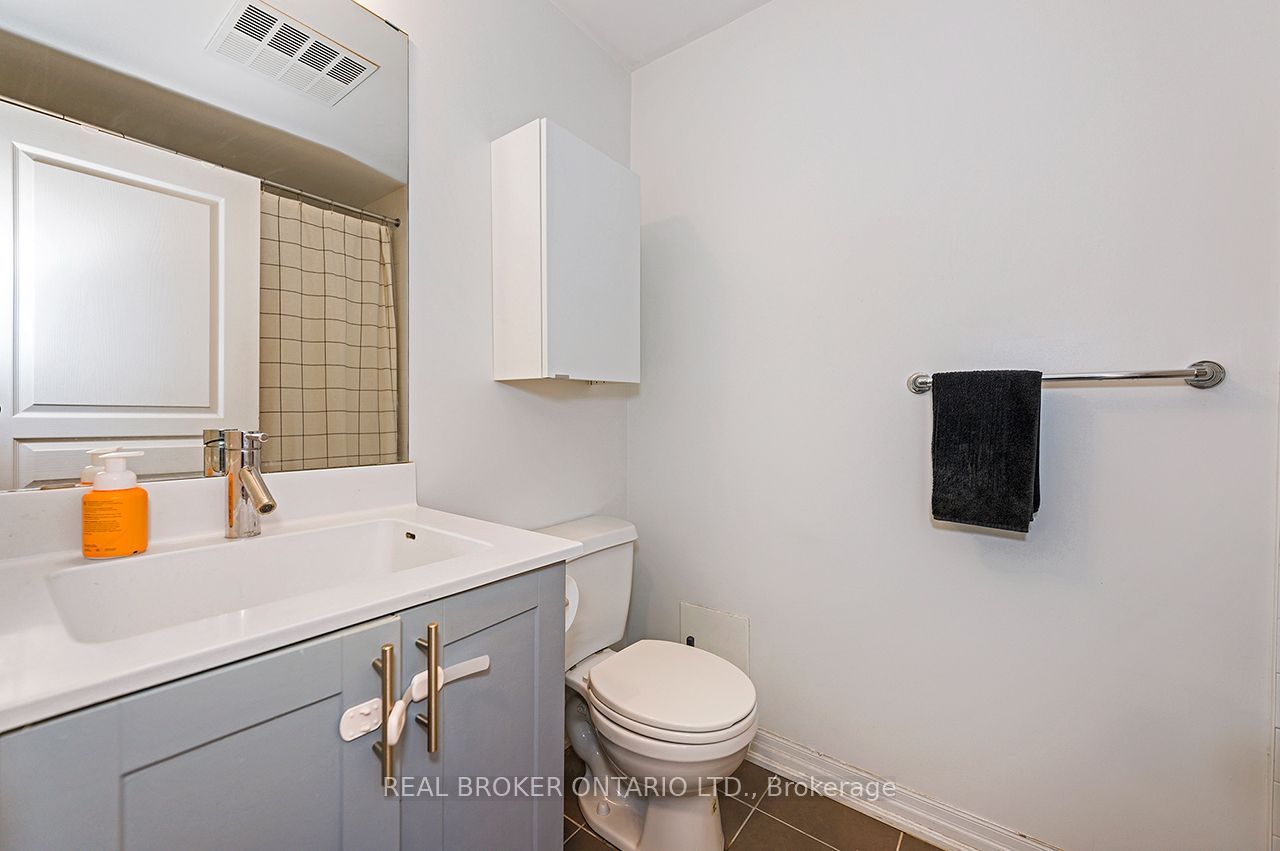 1940 Ironstone Drive 403 Property Photo 9