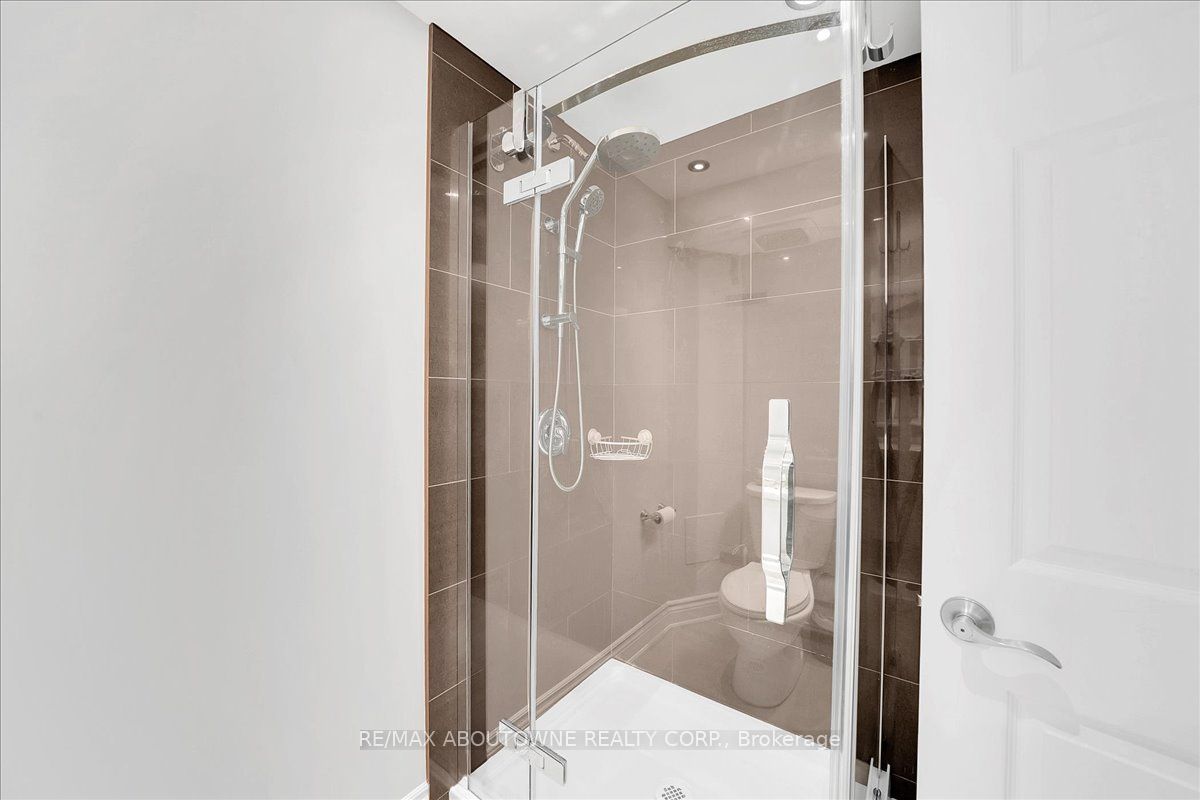 3985 Taffey Crescent Property Photo 37