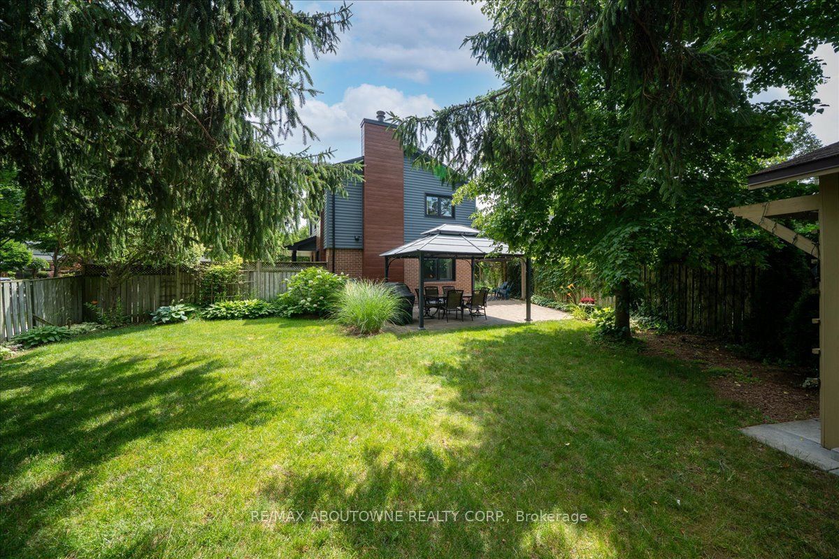 3985 Taffey Crescent Property Photo 44