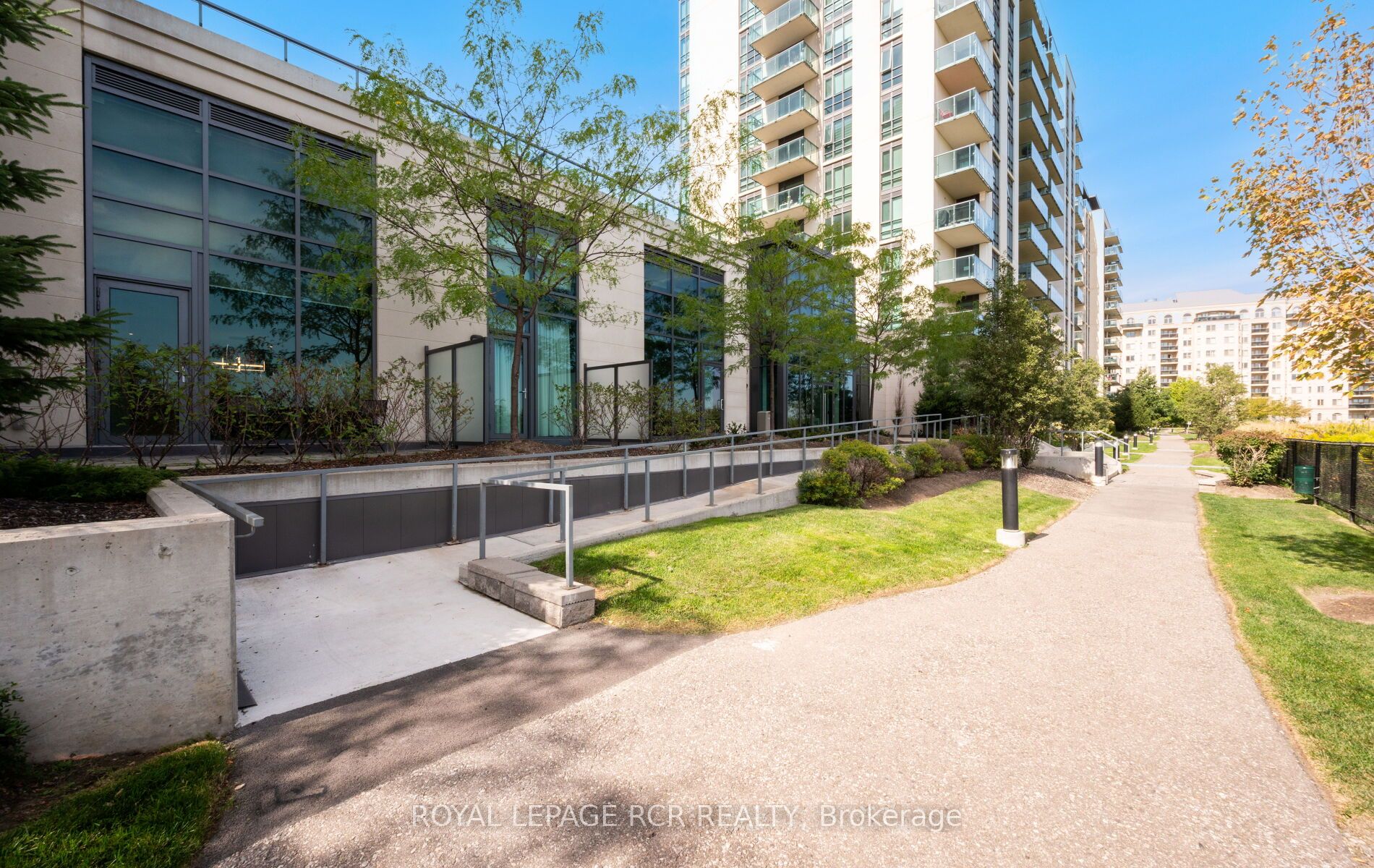 65 Yorkland Boulevard 107 Property Photo 27