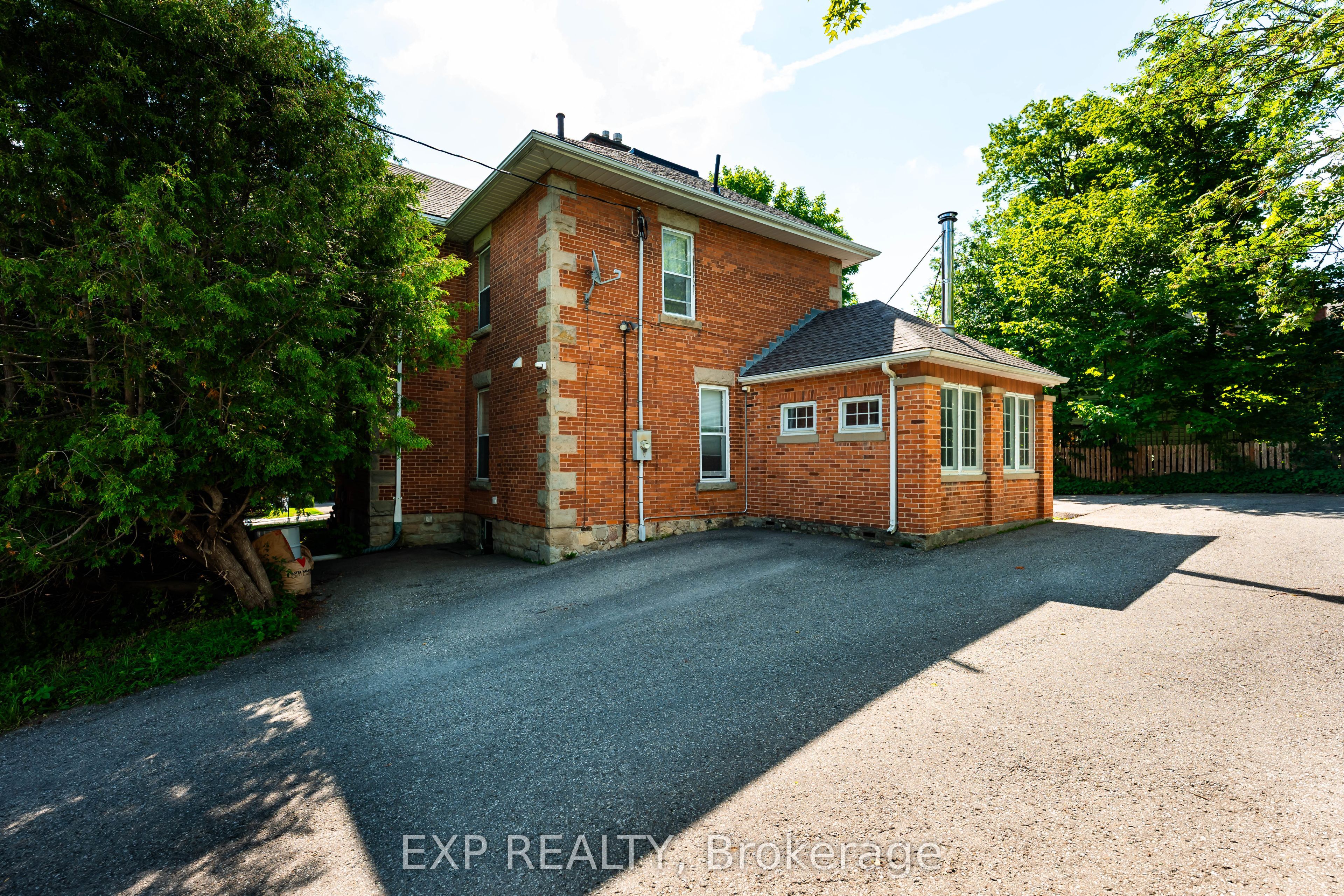52 First Street Property Photo 2