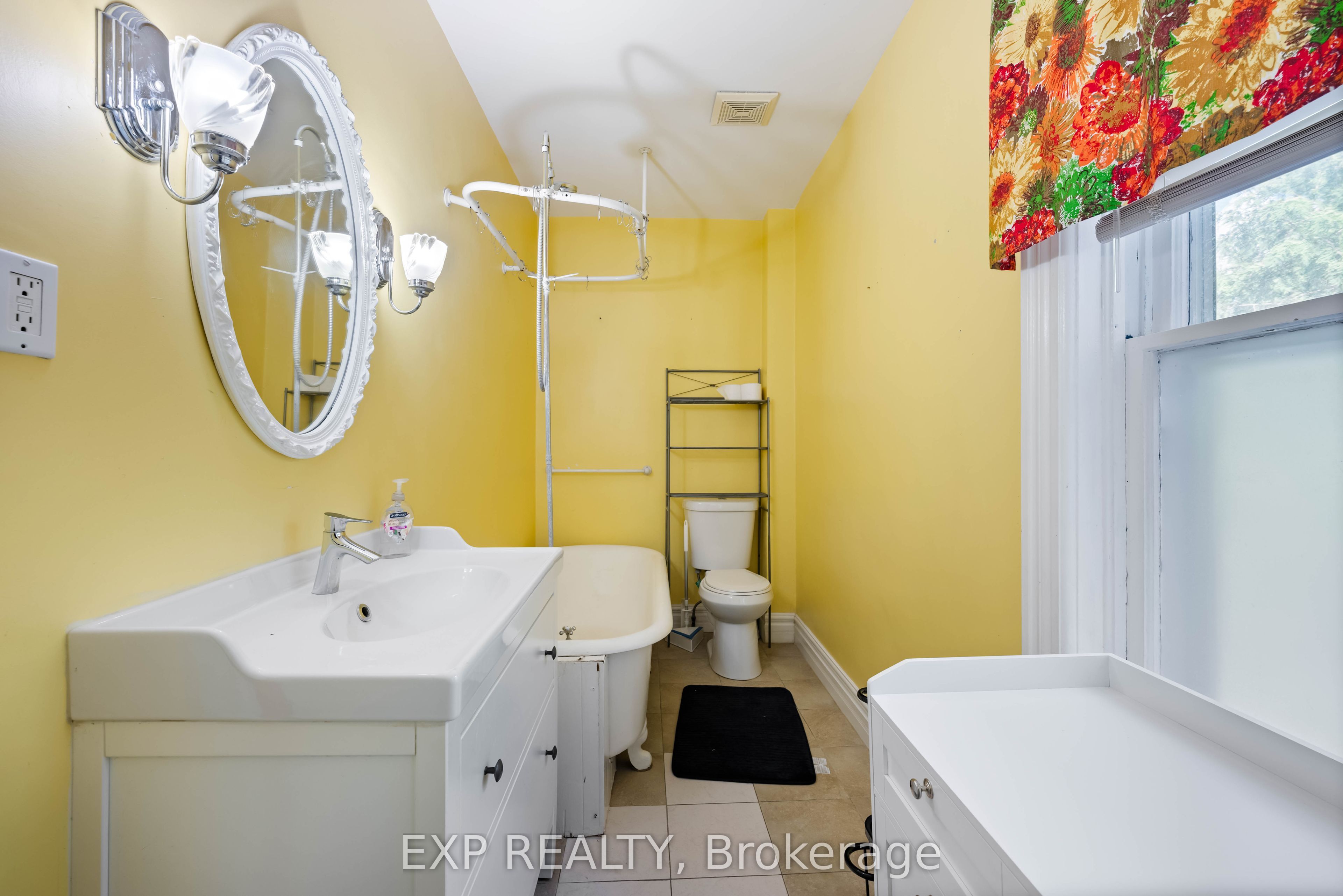 52 First Street Property Photo 21