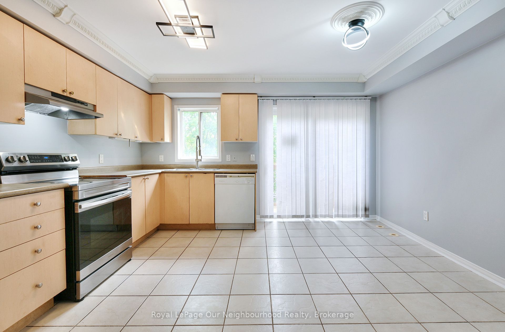 50 Strathaven Drive 96 Property Photo 3