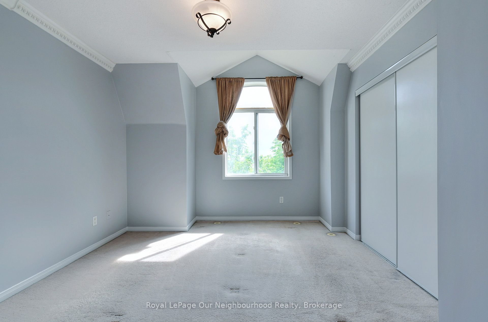 50 Strathaven Drive 96 Property Photo 7