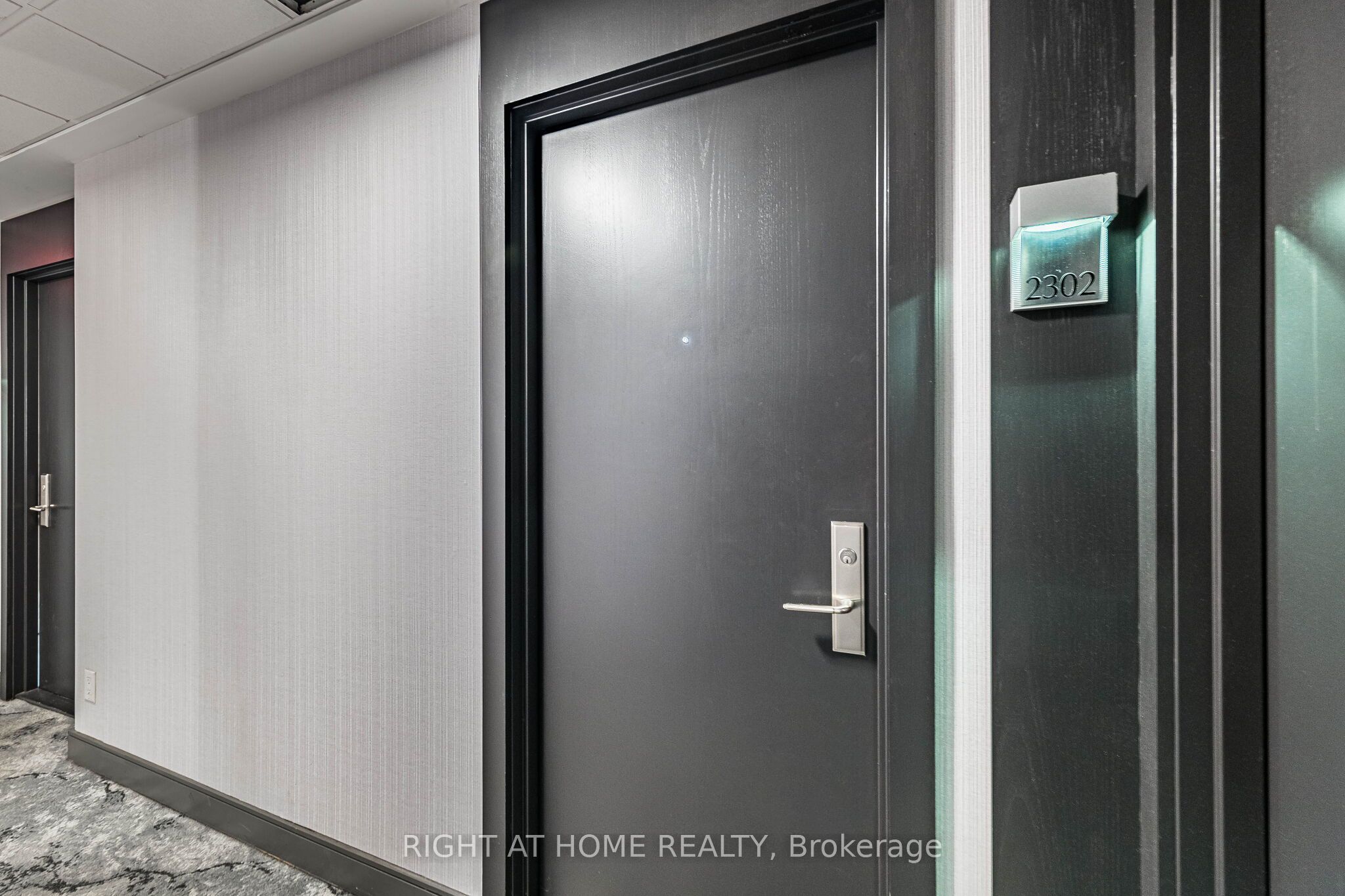80 Absolute Avenue 2302 Property Photo 9