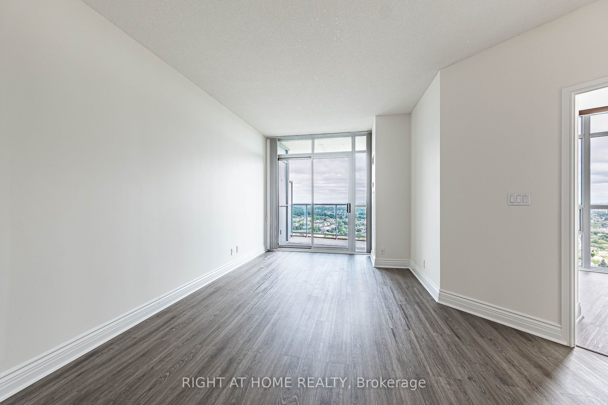 80 Absolute Avenue 2302 Property Photo 15
