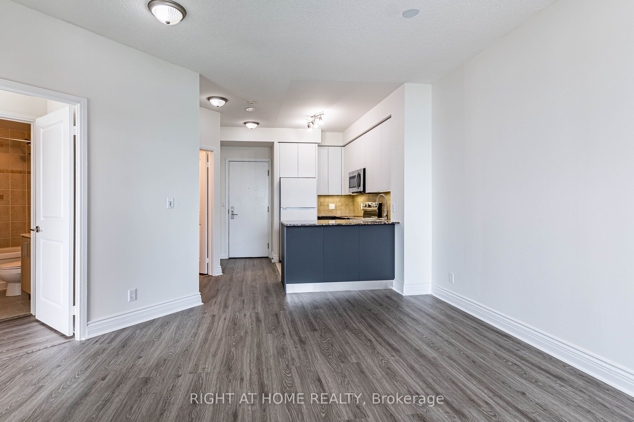 80 Absolute Avenue 2302 Property Photo 19