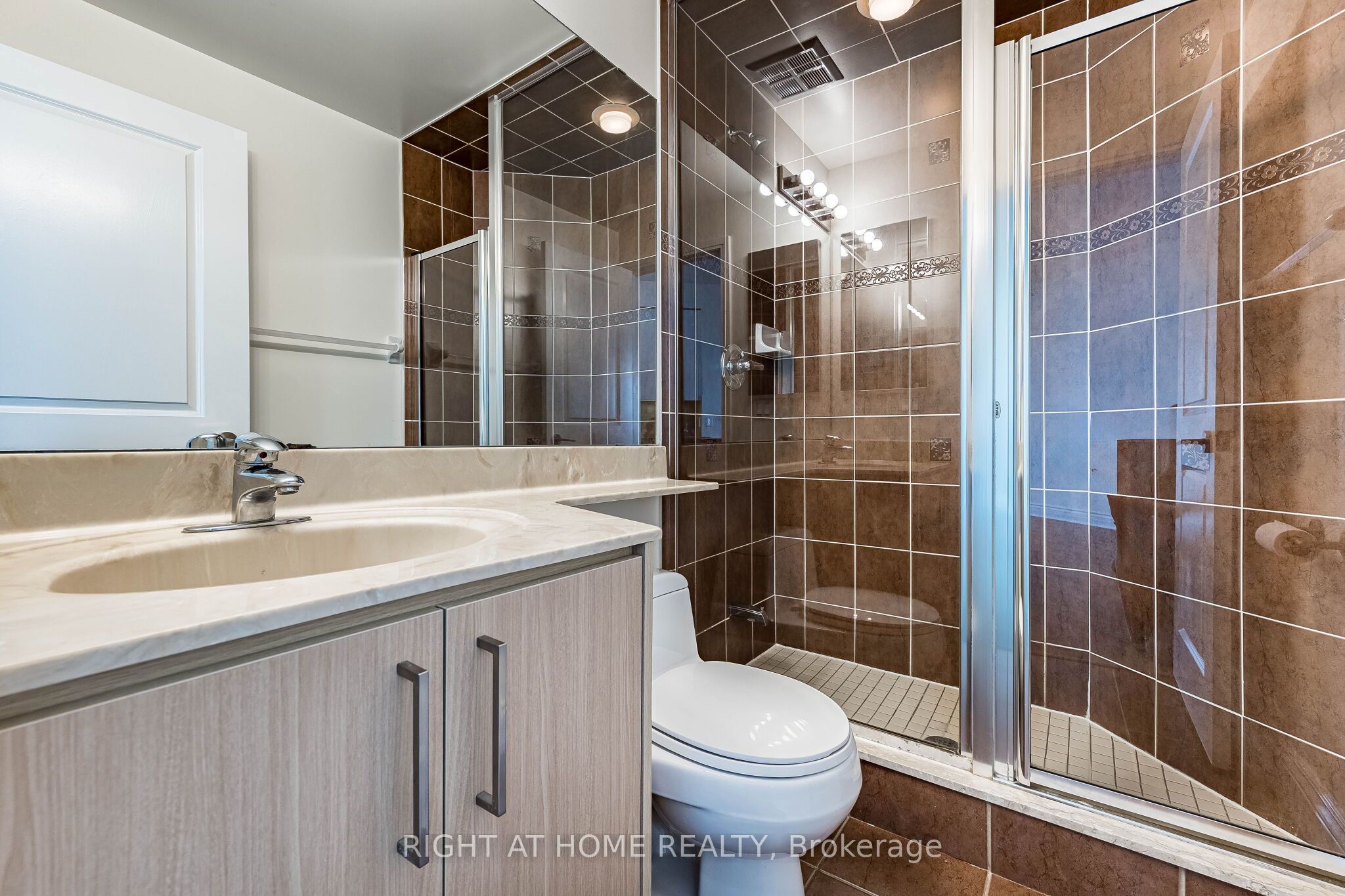 80 Absolute Avenue 2302 Property Photo 21