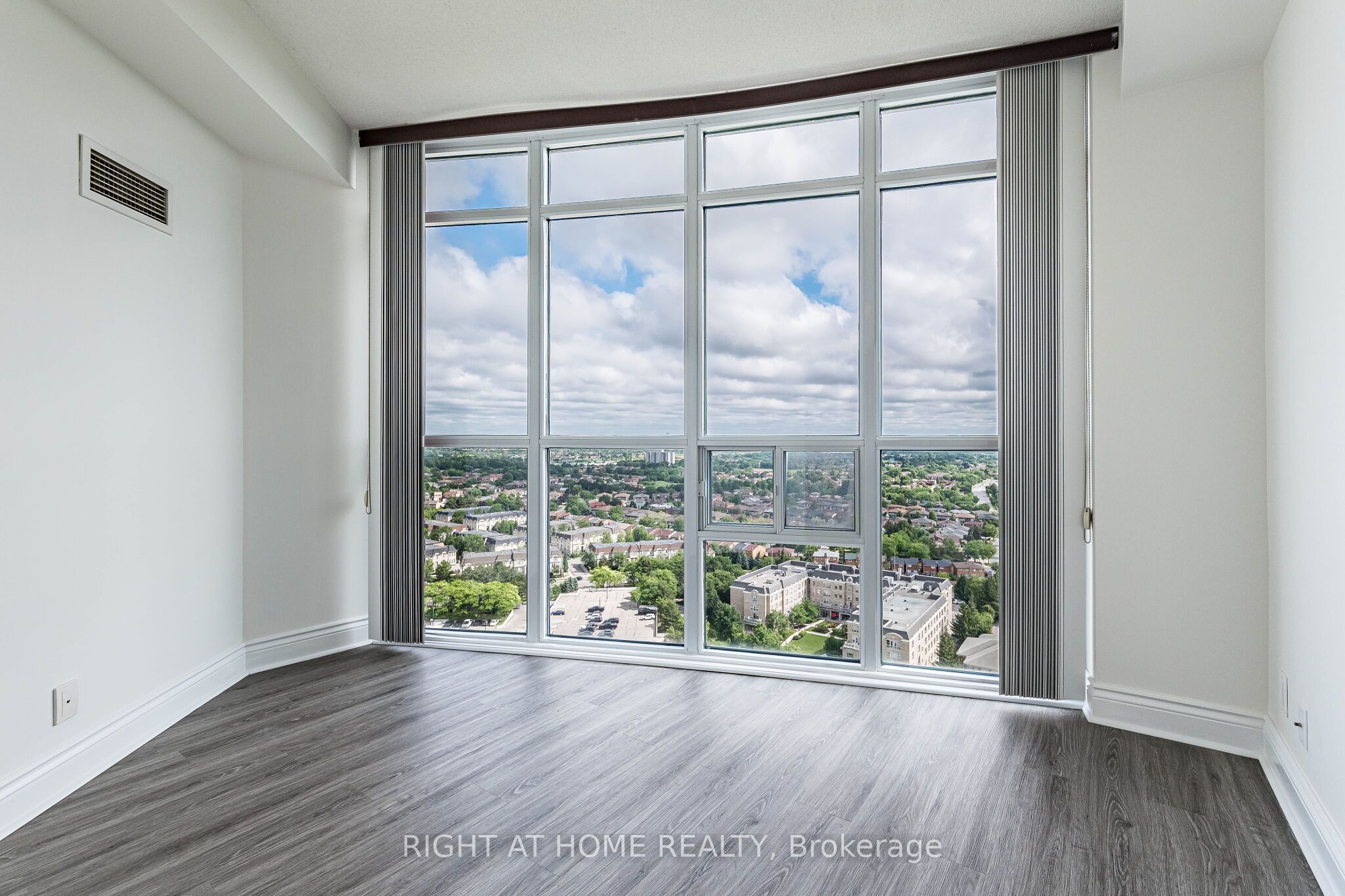 80 Absolute Avenue 2302 Property Photo 23