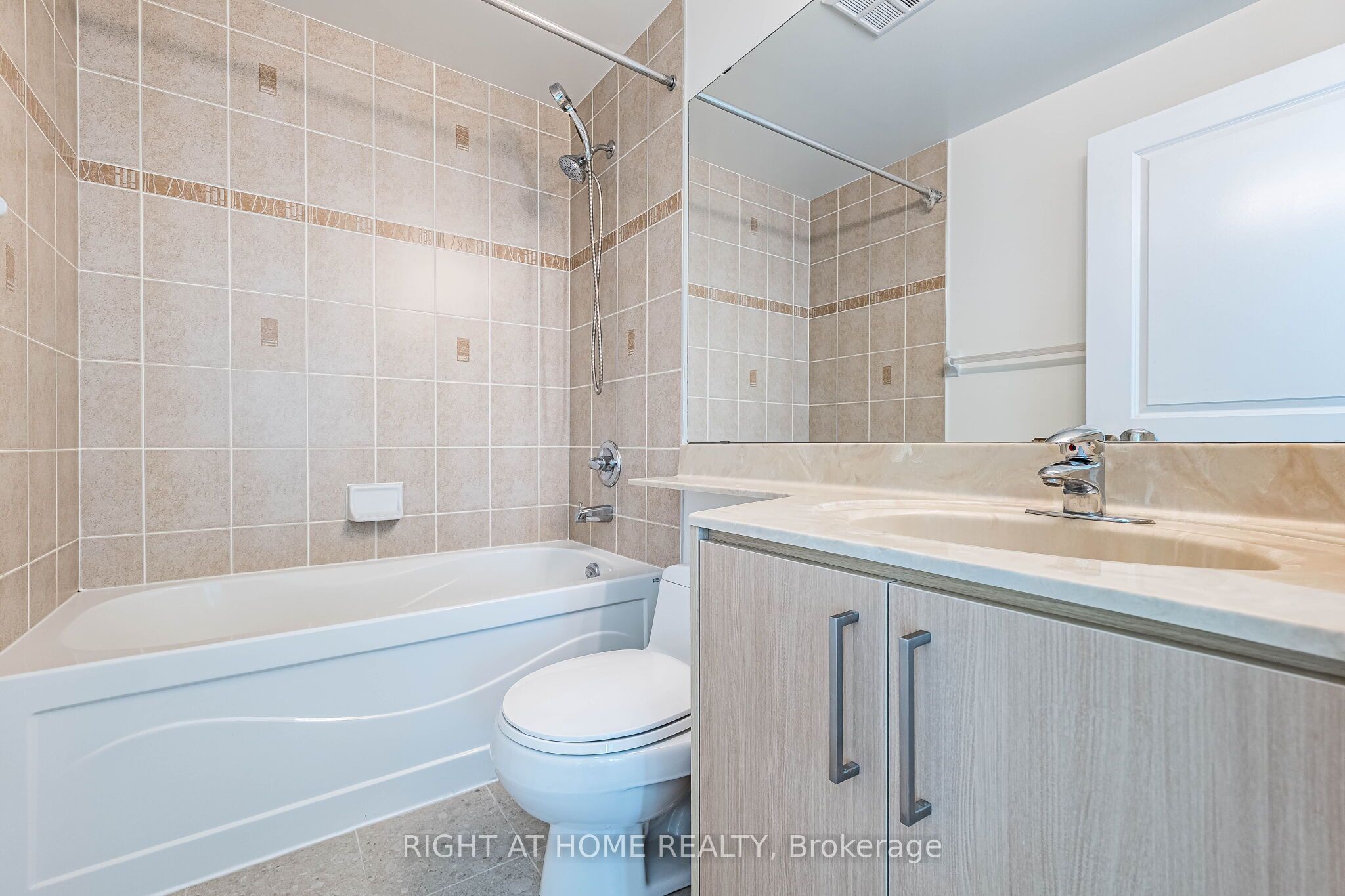 80 Absolute Avenue 2302 Property Photo 30