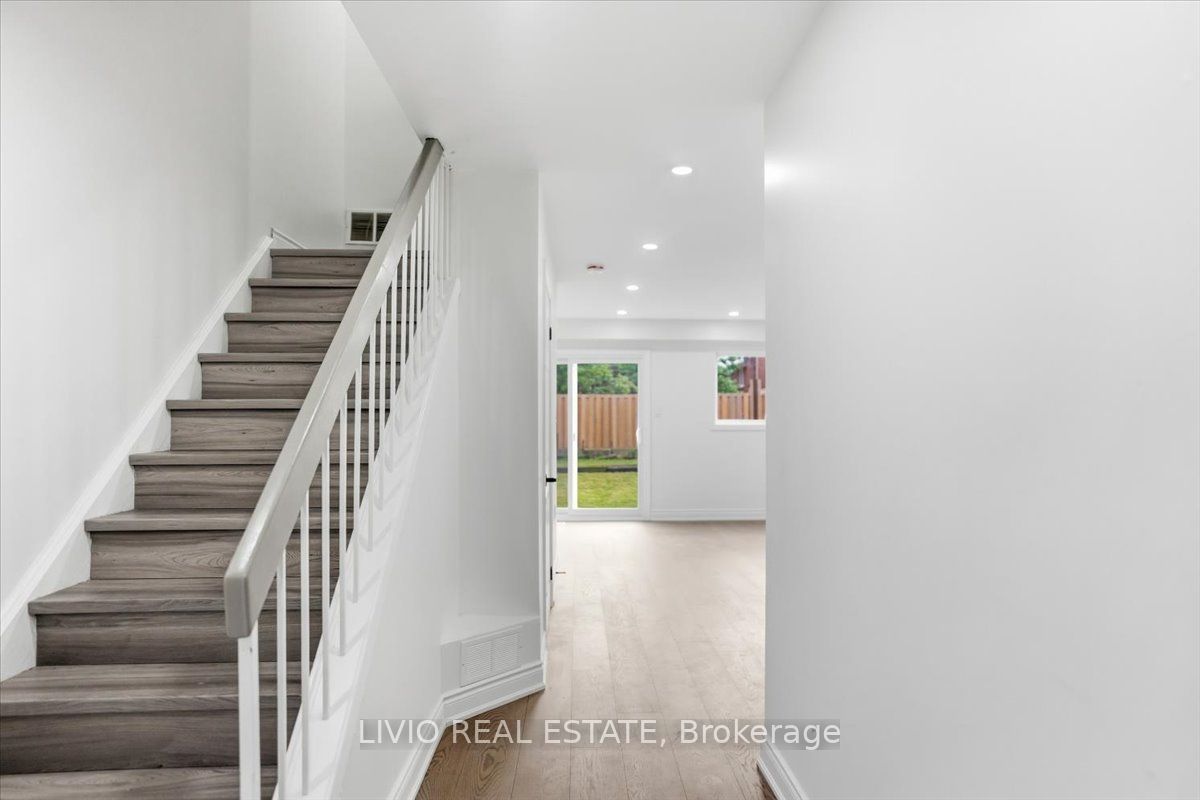 4002 Brandon Gate Drive Property Photo 3