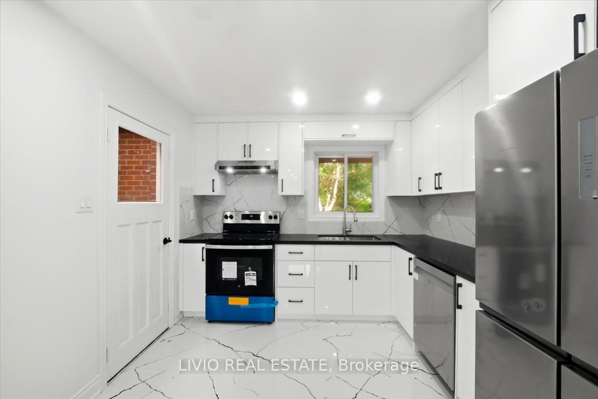 4002 Brandon Gate Drive Property Photo 6