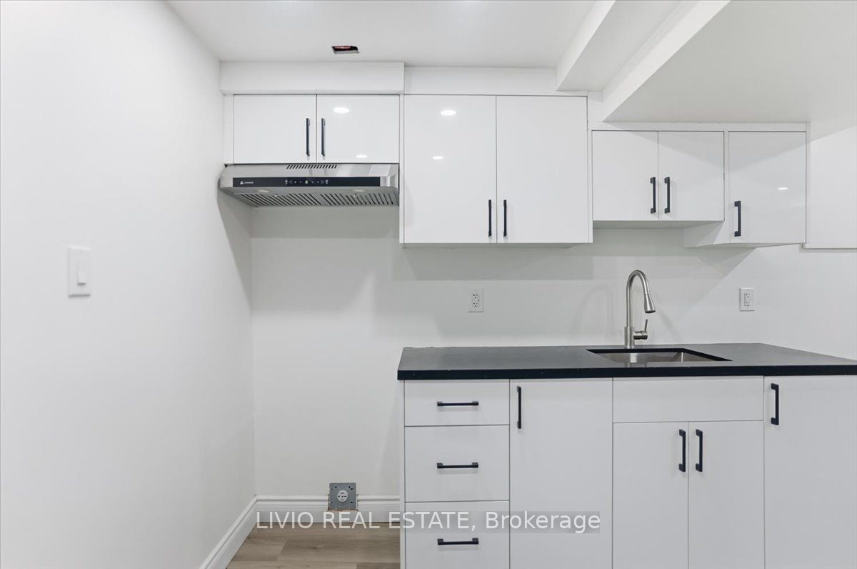 4002 Brandon Gate Drive Property Photo 23