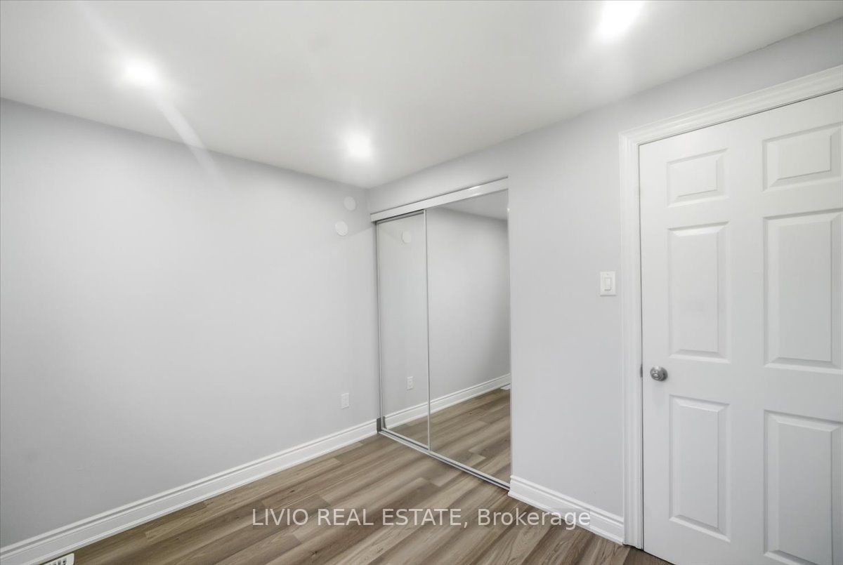 4002 Brandon Gate Drive Property Photo 28