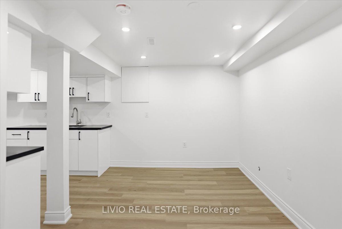 4002 Brandon Gate Drive Property Photo 30
