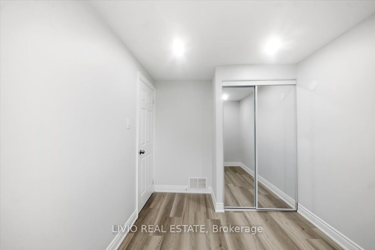 4002 Brandon Gate Drive Property Photo 32