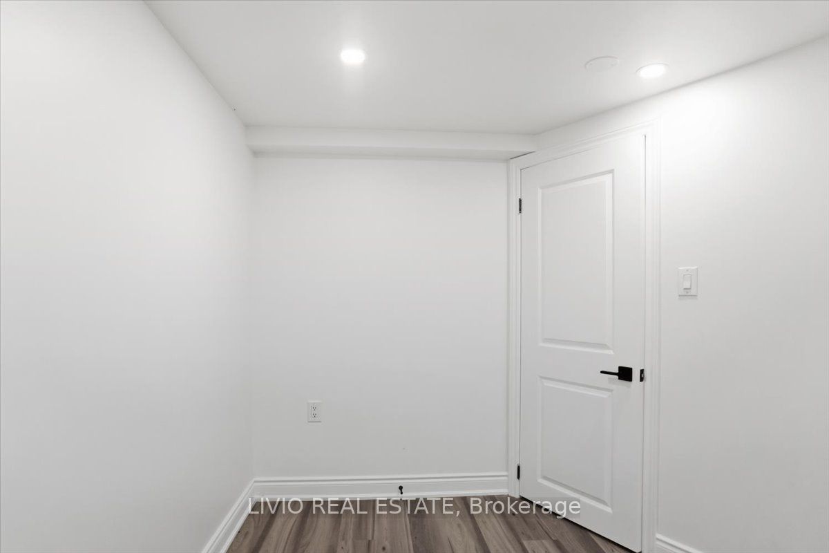 4002 Brandon Gate Drive Property Photo 34
