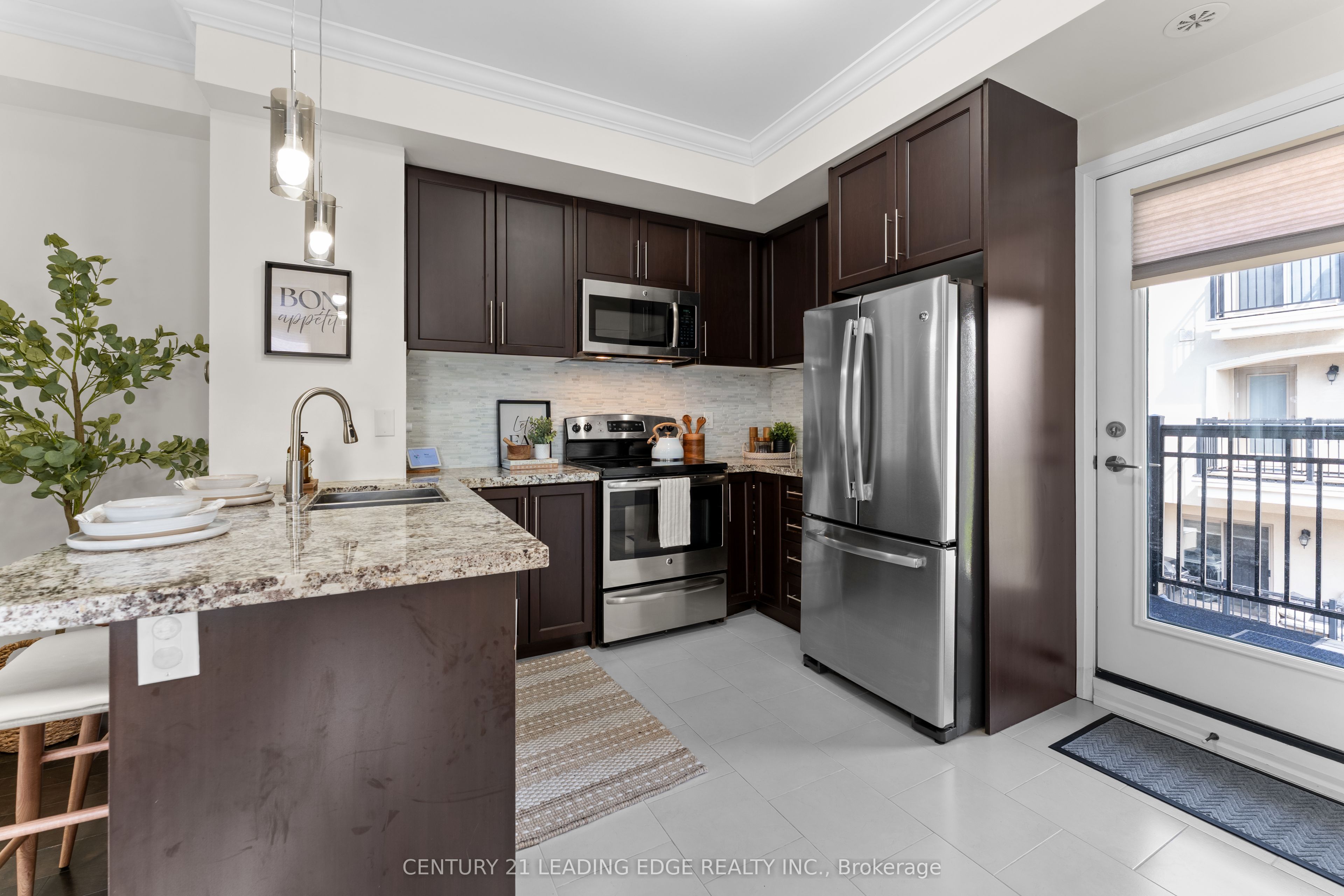 3077 Cawthra Road 18 Property Photo 6