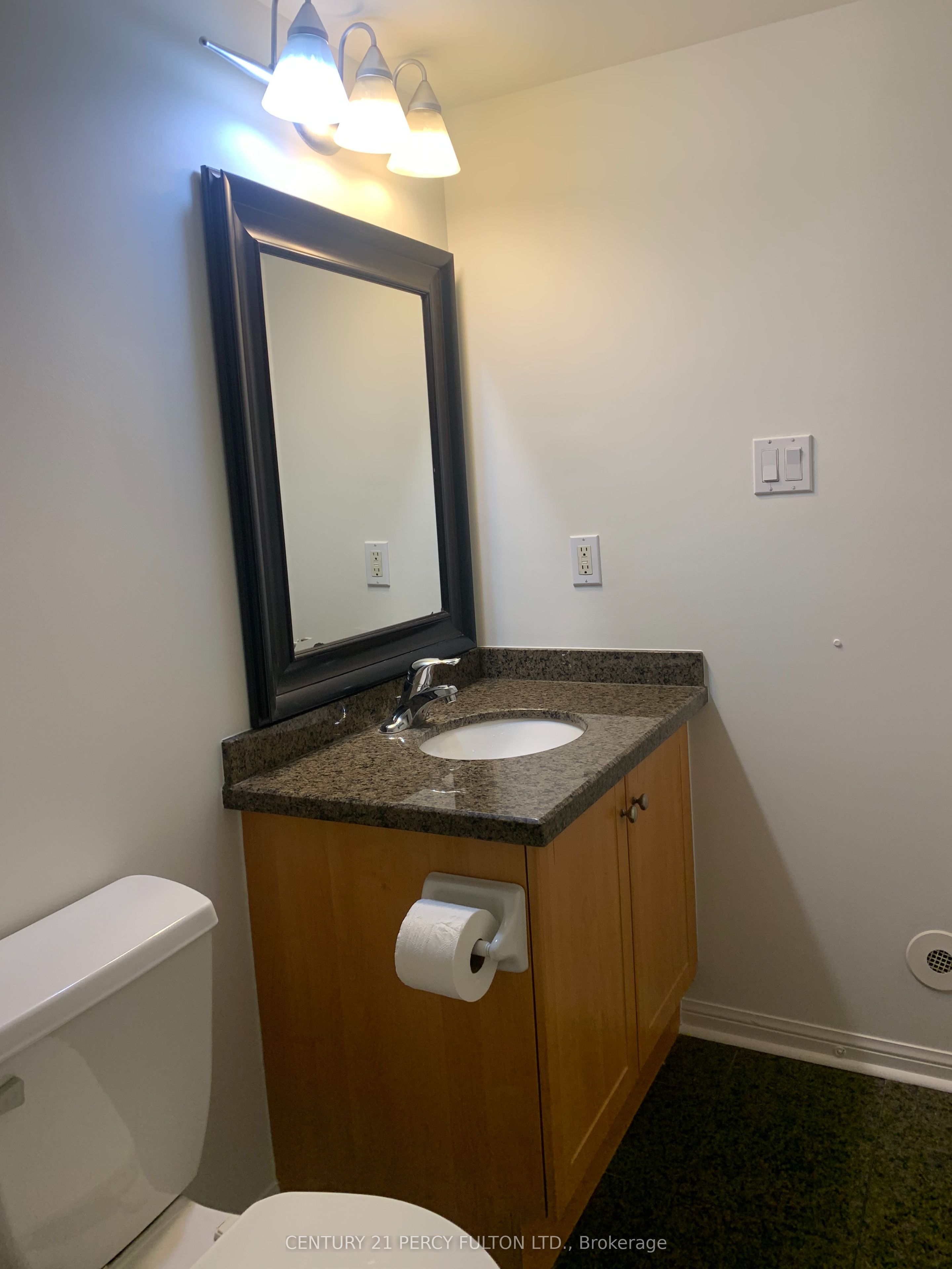 20 Machells Avenue N 112 Property Photo 20