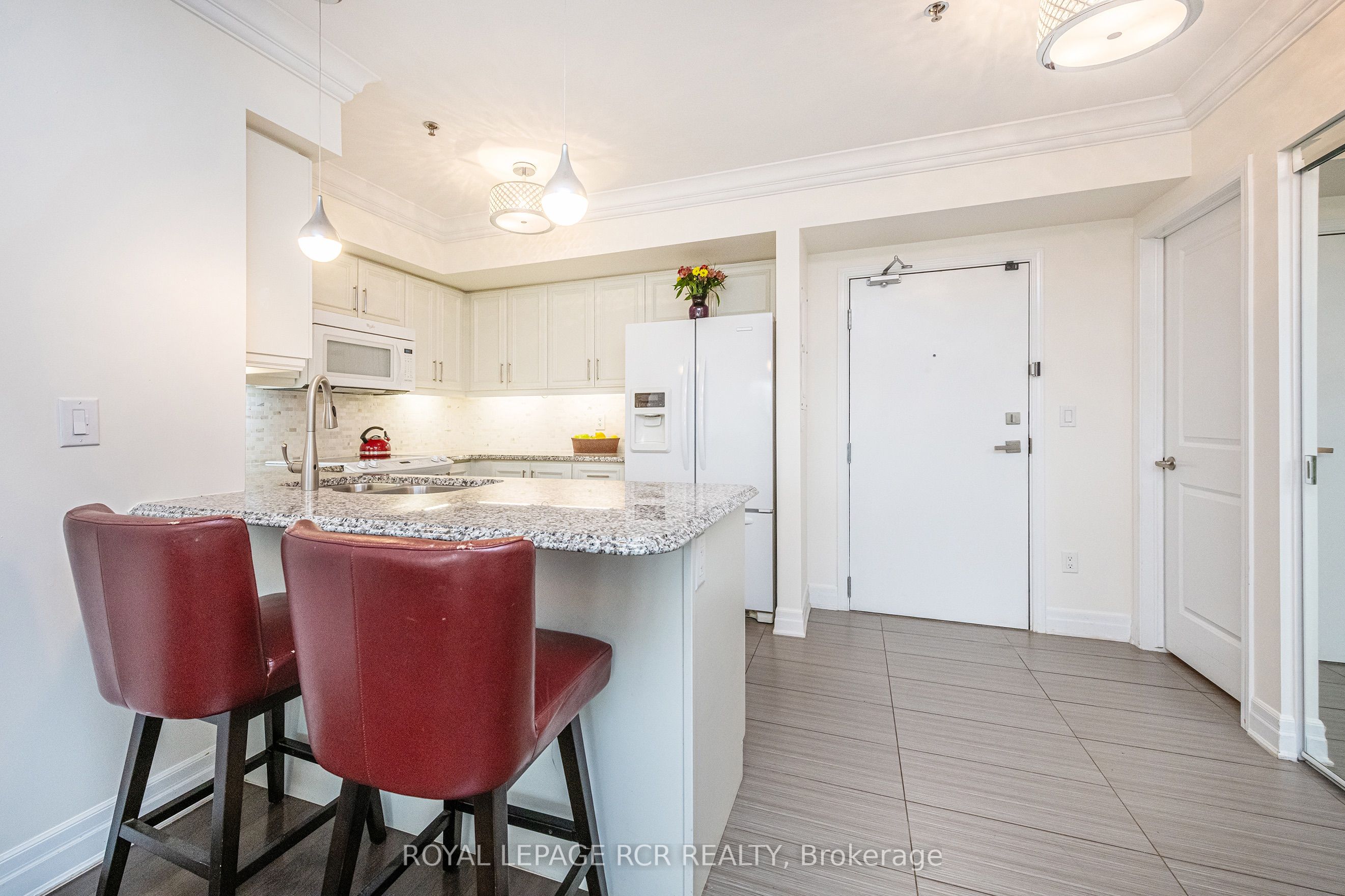 60 Baycliffe Crescent 106 Property Photo 6