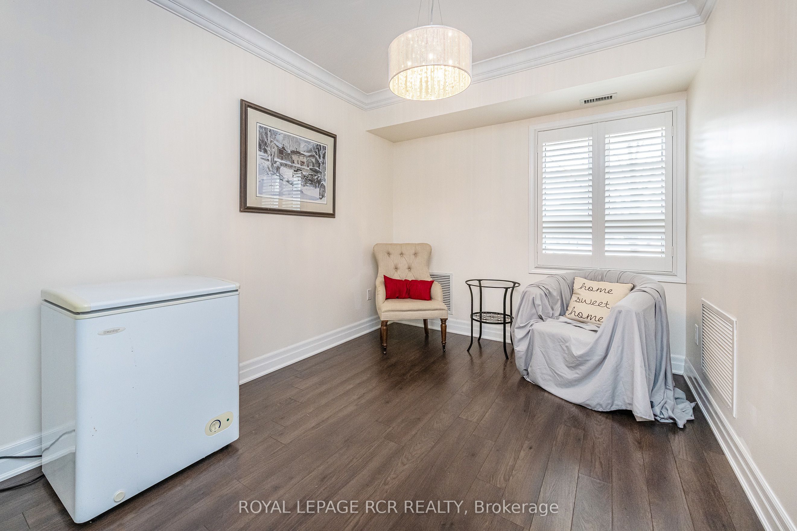 60 Baycliffe Crescent 106 Property Photo 14