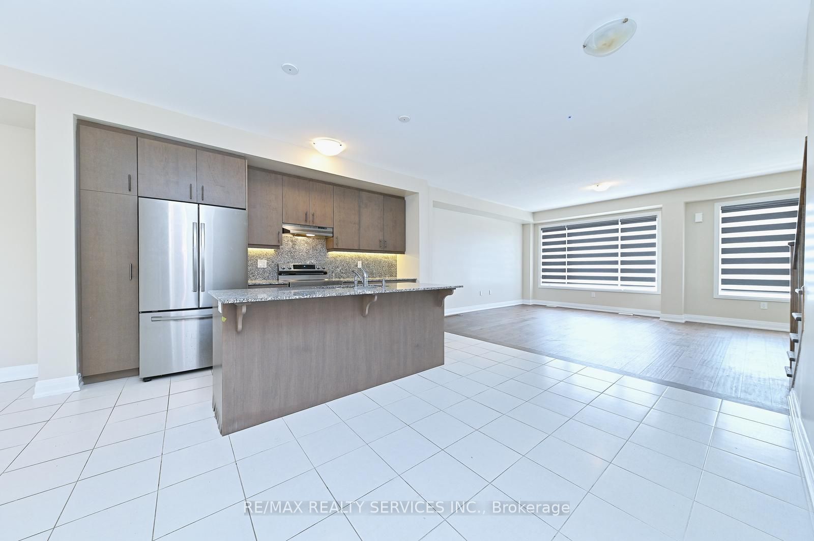 52 Humberstone Drive Property Photo 3