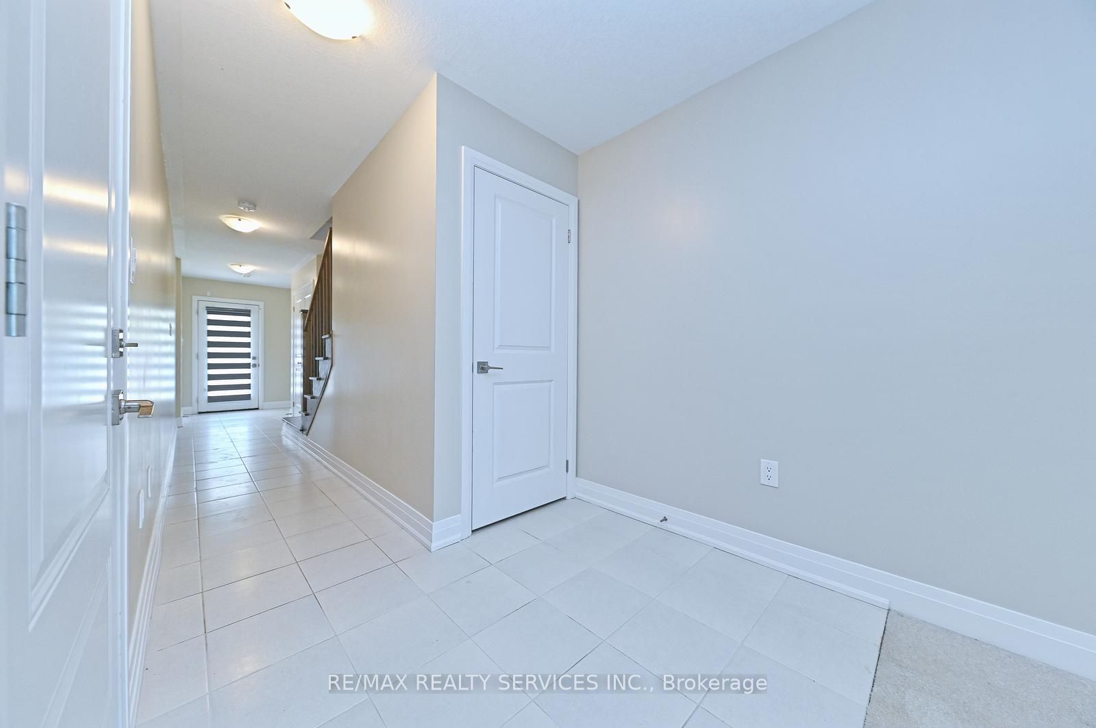 52 Humberstone Drive Property Photo 9
