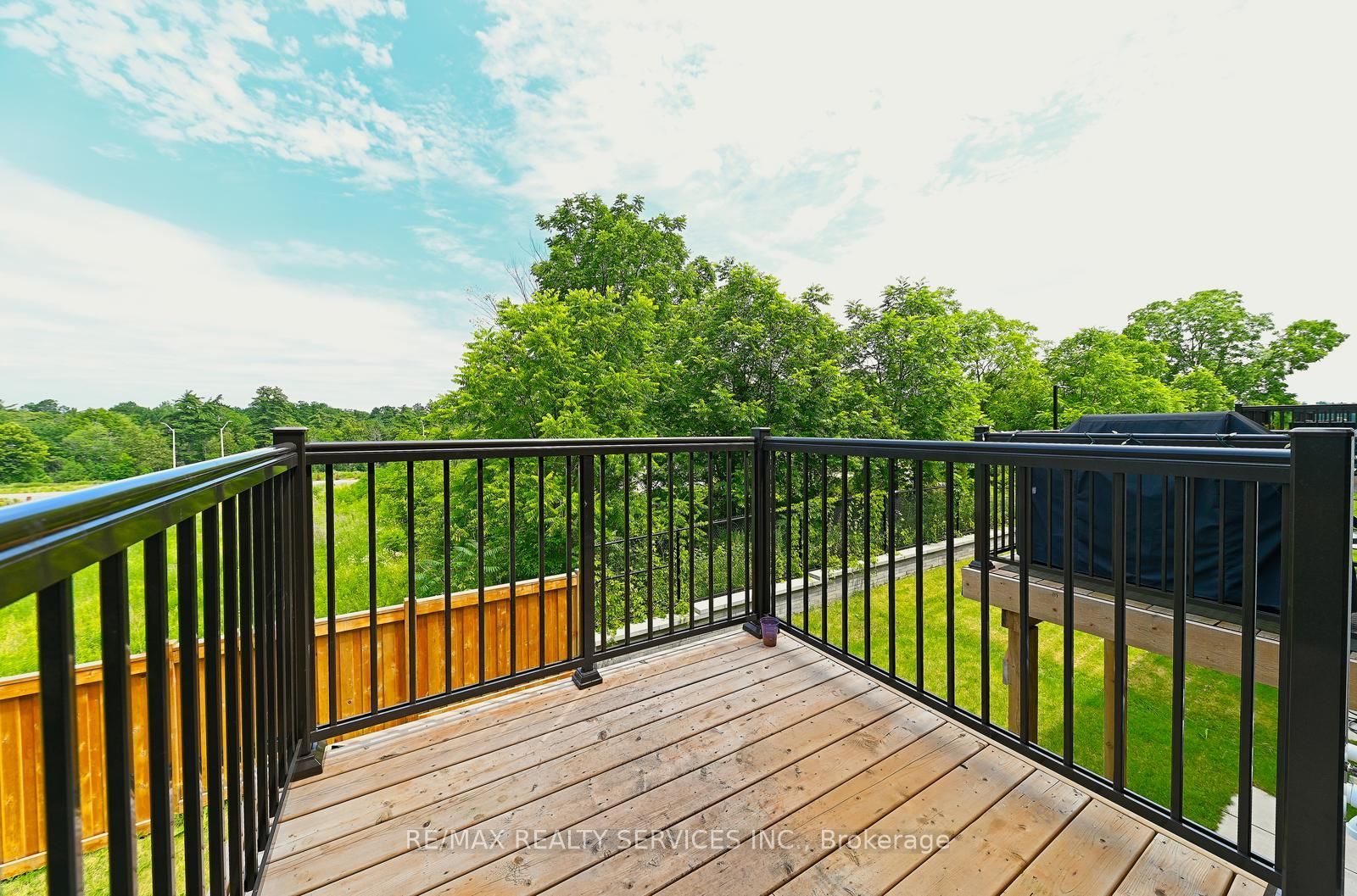 52 Humberstone Drive Property Photo 24