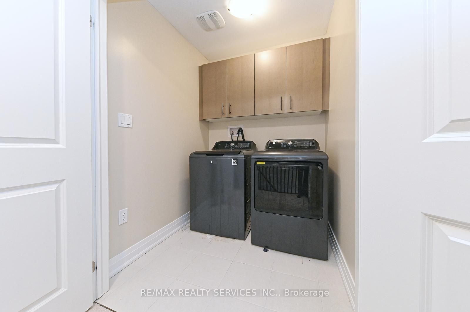 52 Humberstone Drive Property Photo 39