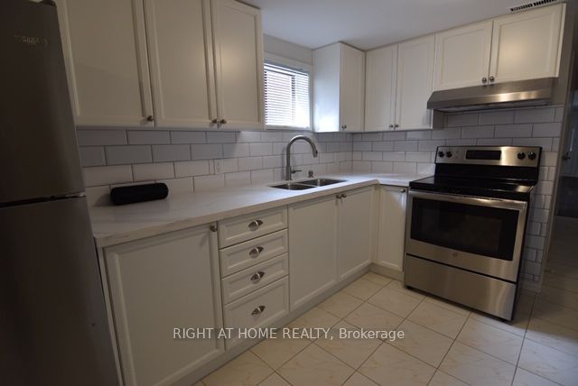 9 Elnathan Crescent Bsmt Property Photo 6