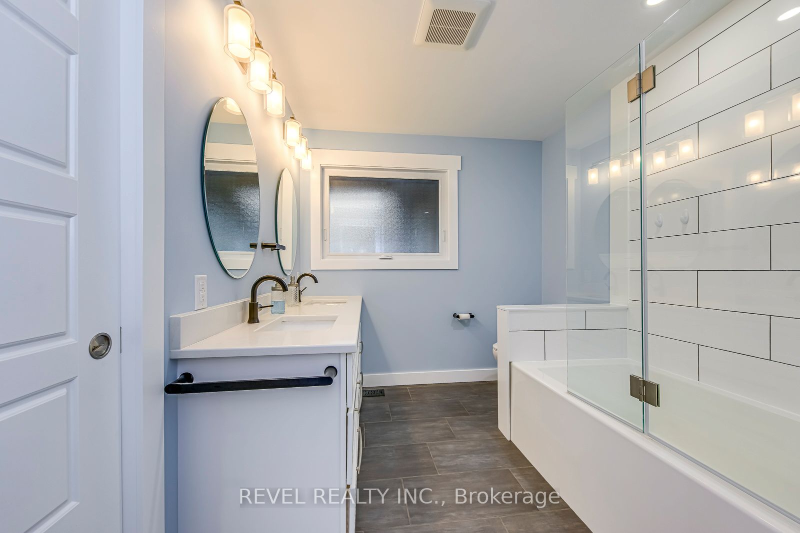 2128 Dunedin Road Property Photo 16