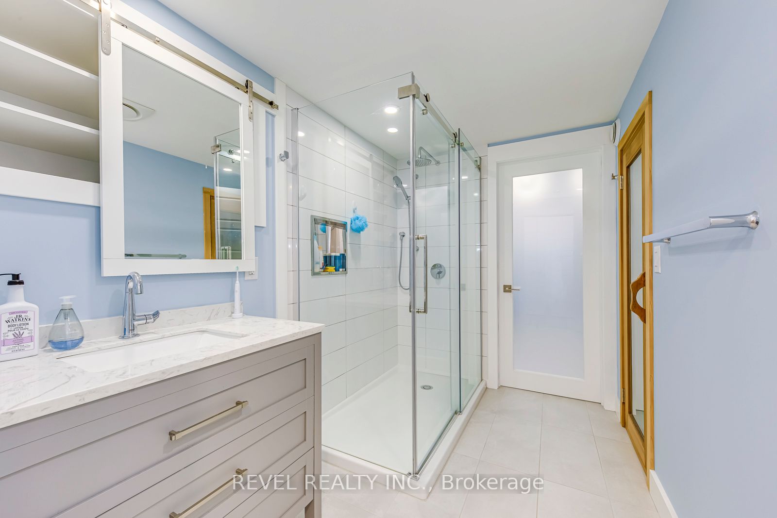 2128 Dunedin Road Property Photo 19