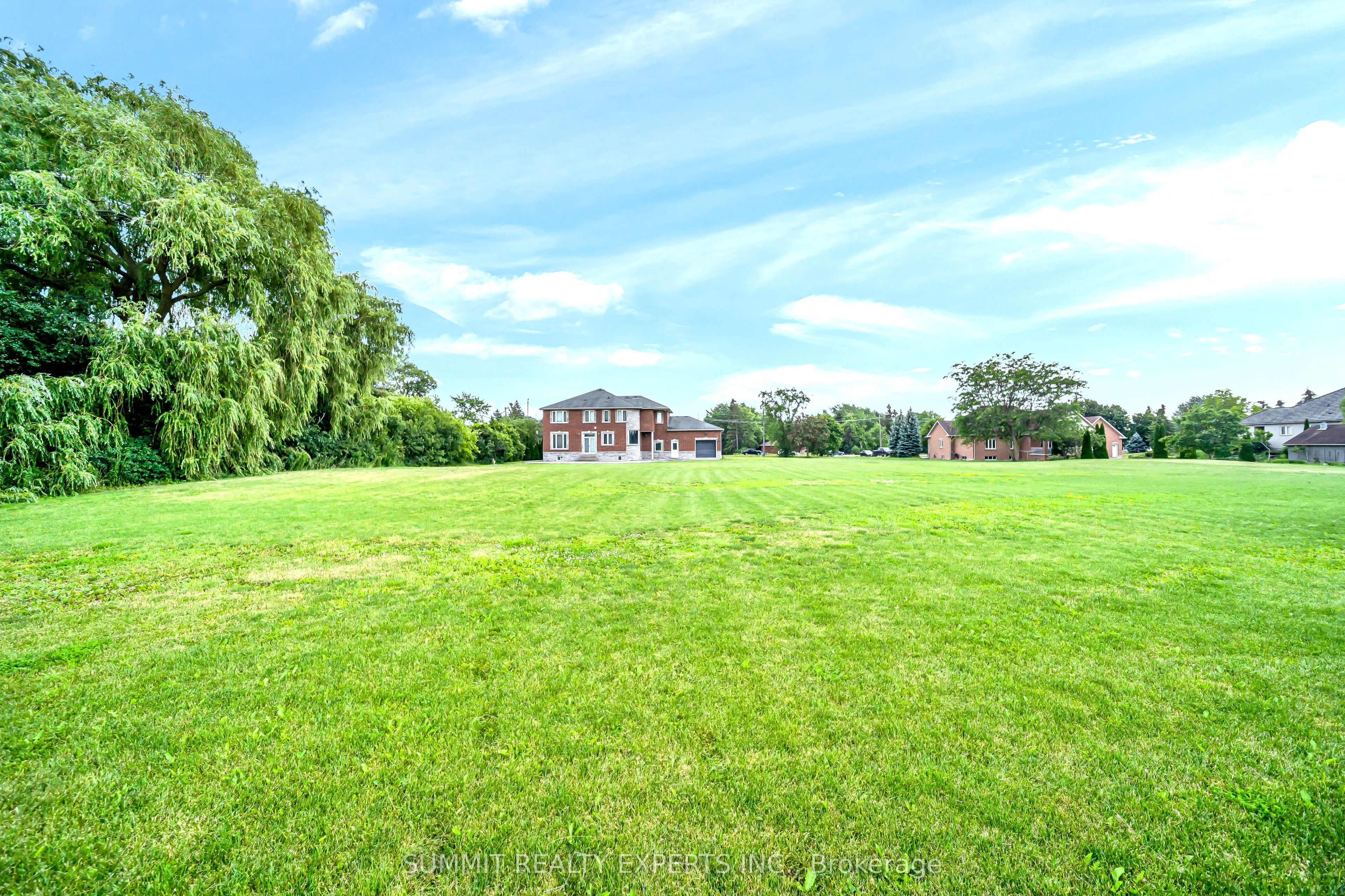 7728 Mayfield Road Property Photo 4