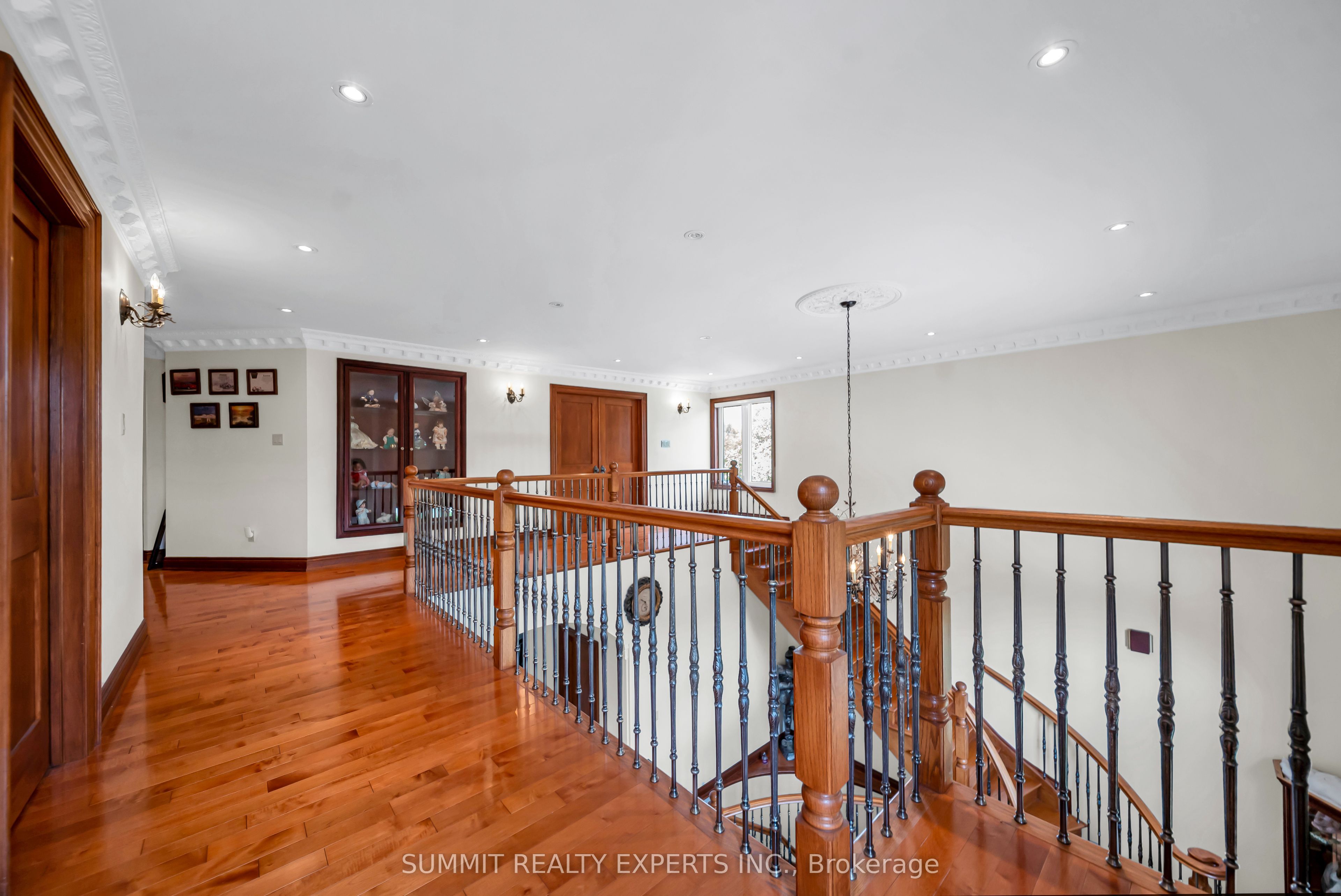 7728 Mayfield Road Property Photo 19