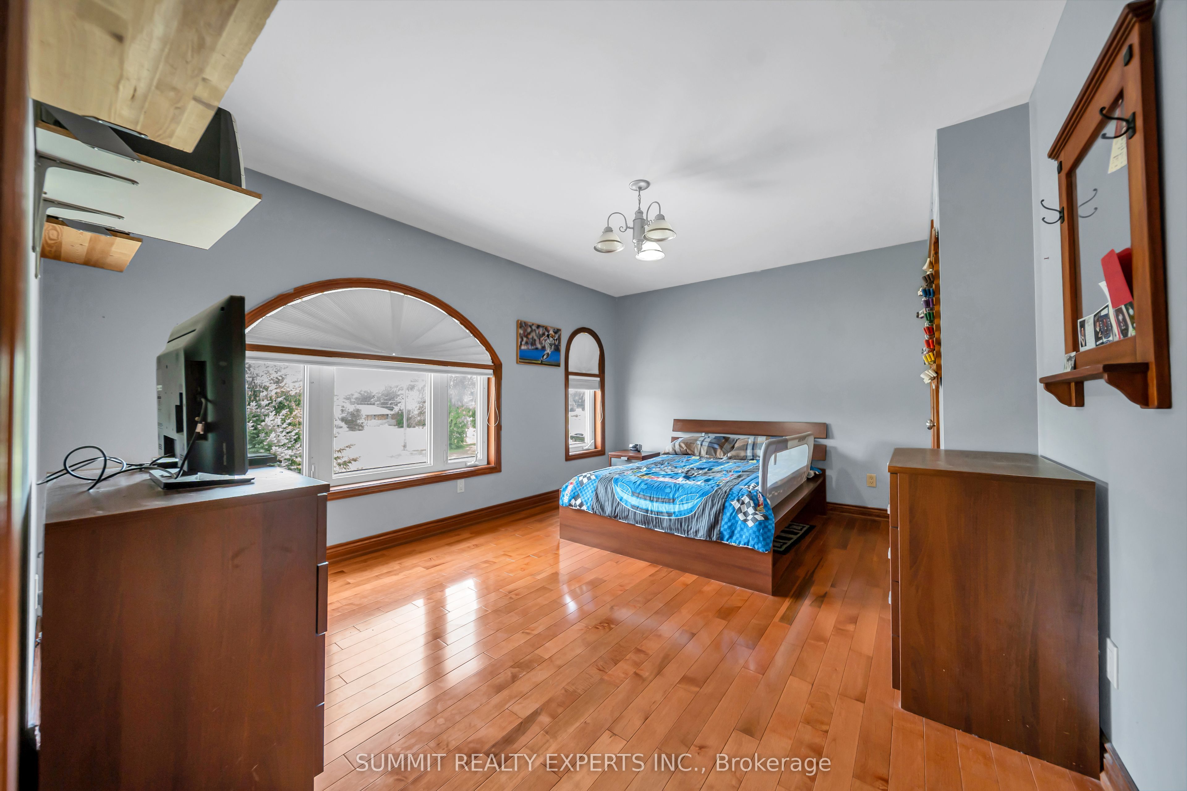 7728 Mayfield Road Property Photo 26