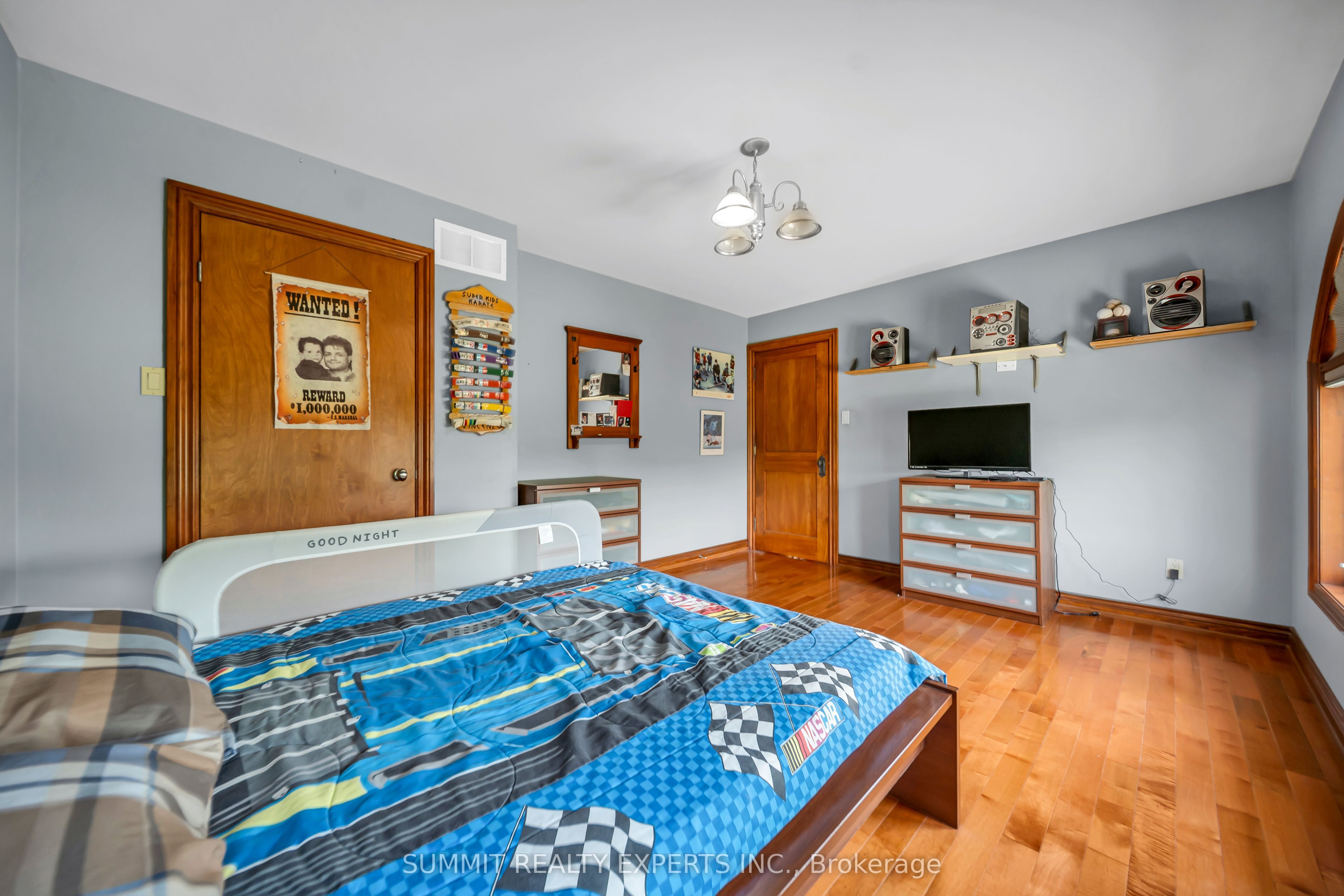 7728 Mayfield Road Property Photo 28