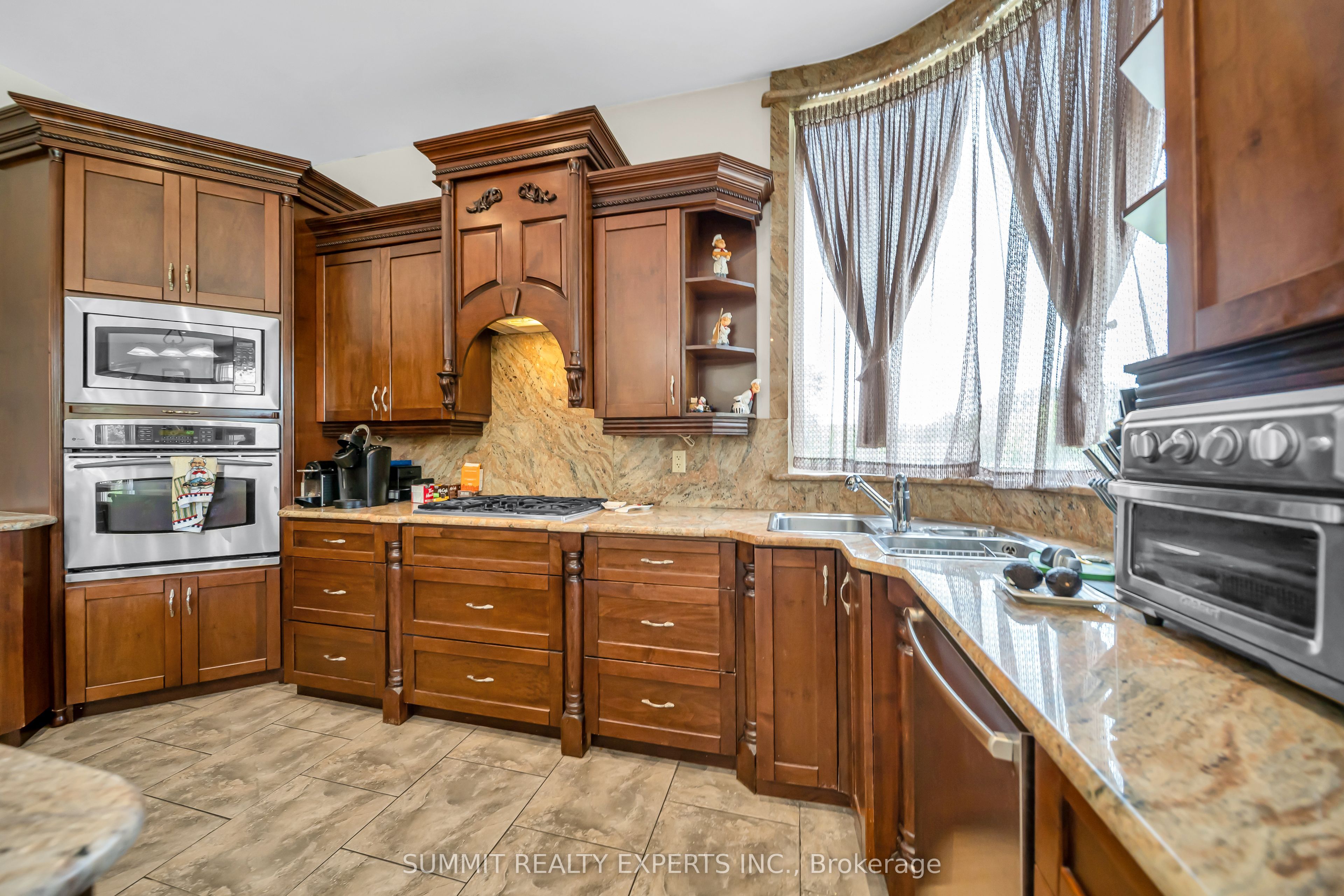 7728 Mayfield Road Property Photo 48