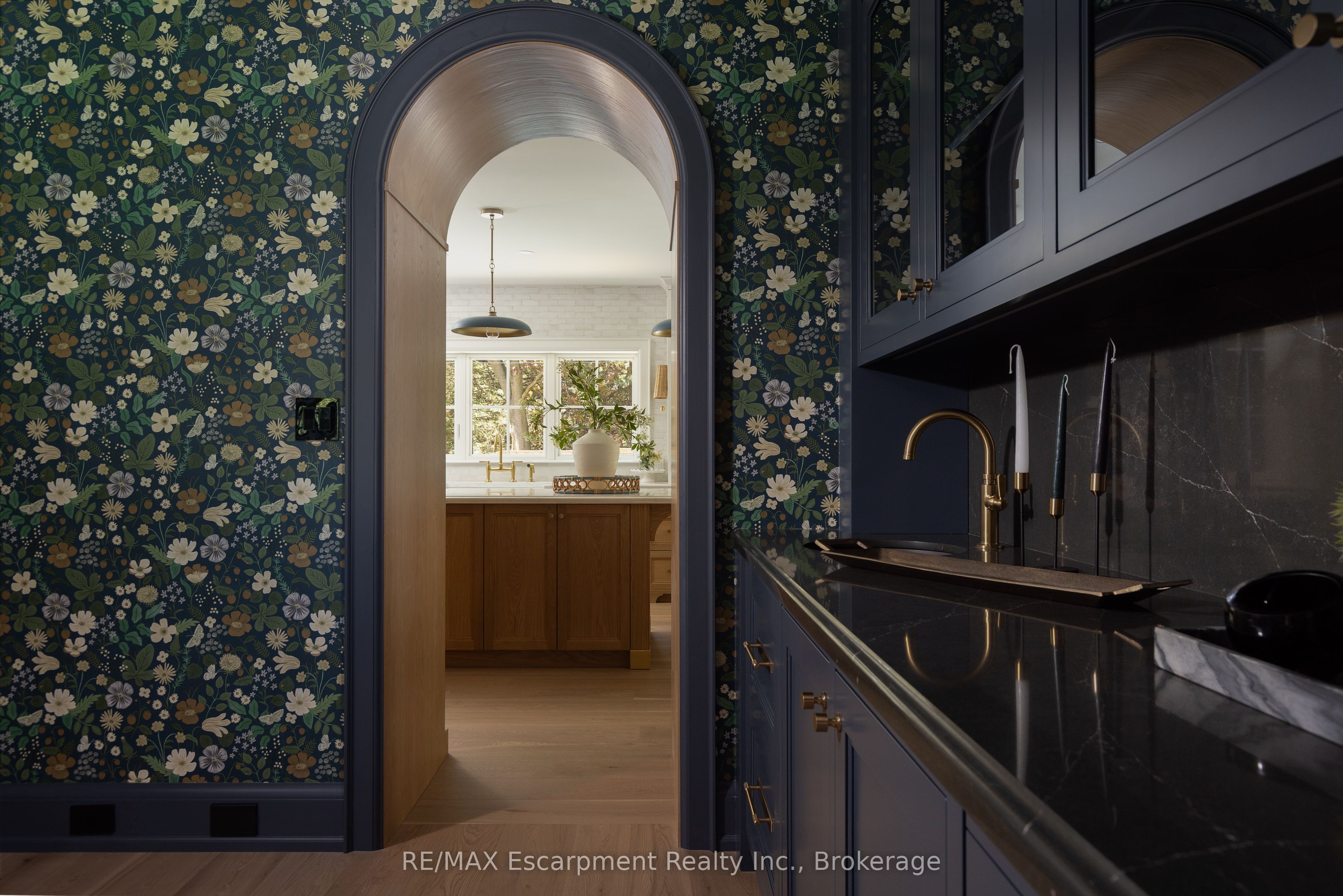 130 Edgecliffe Place Property Photo 17