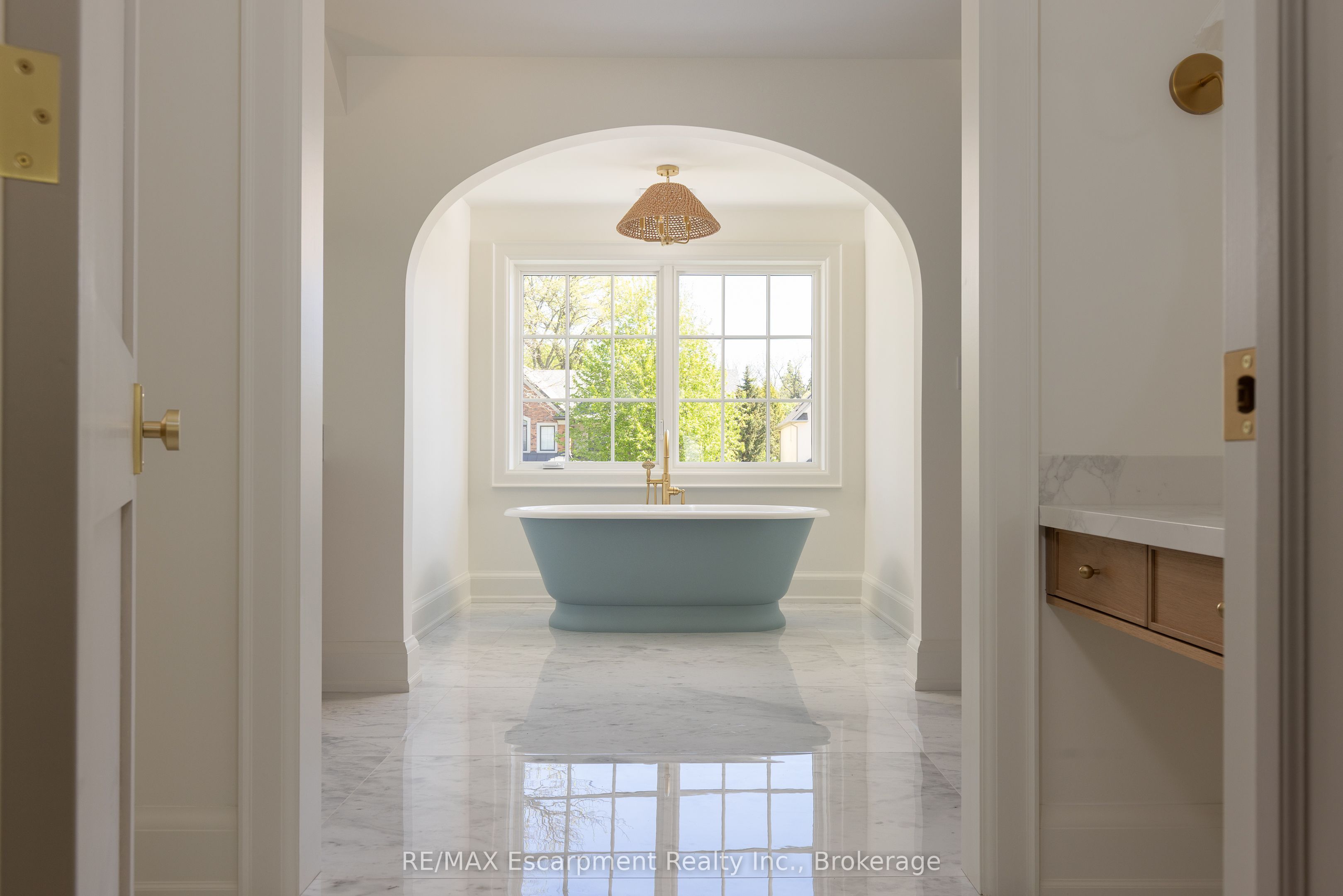 130 Edgecliffe Place Property Photo 27