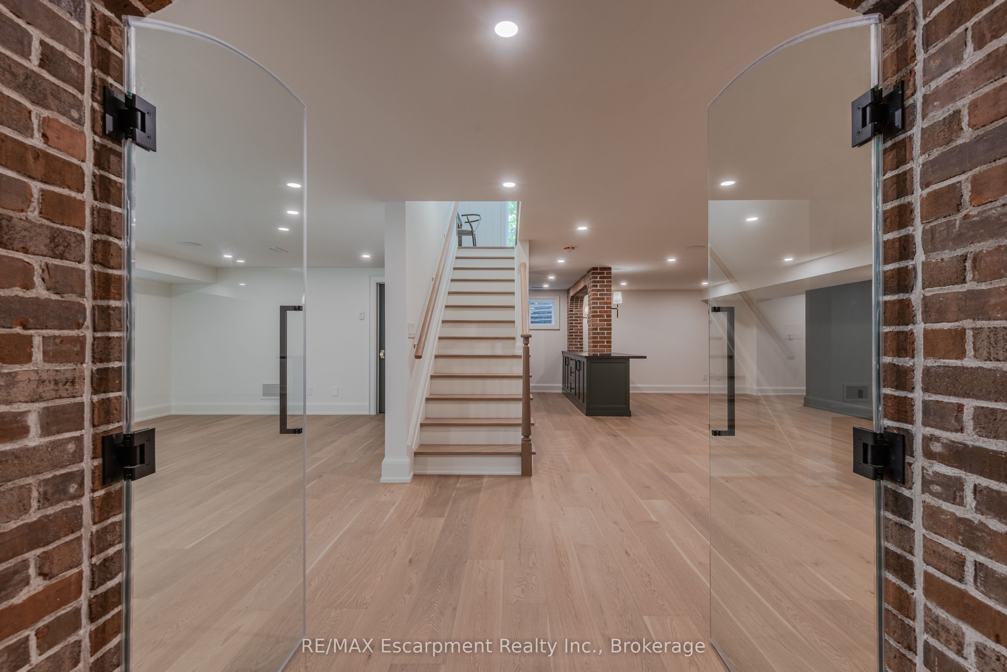 130 Edgecliffe Place Property Photo 42