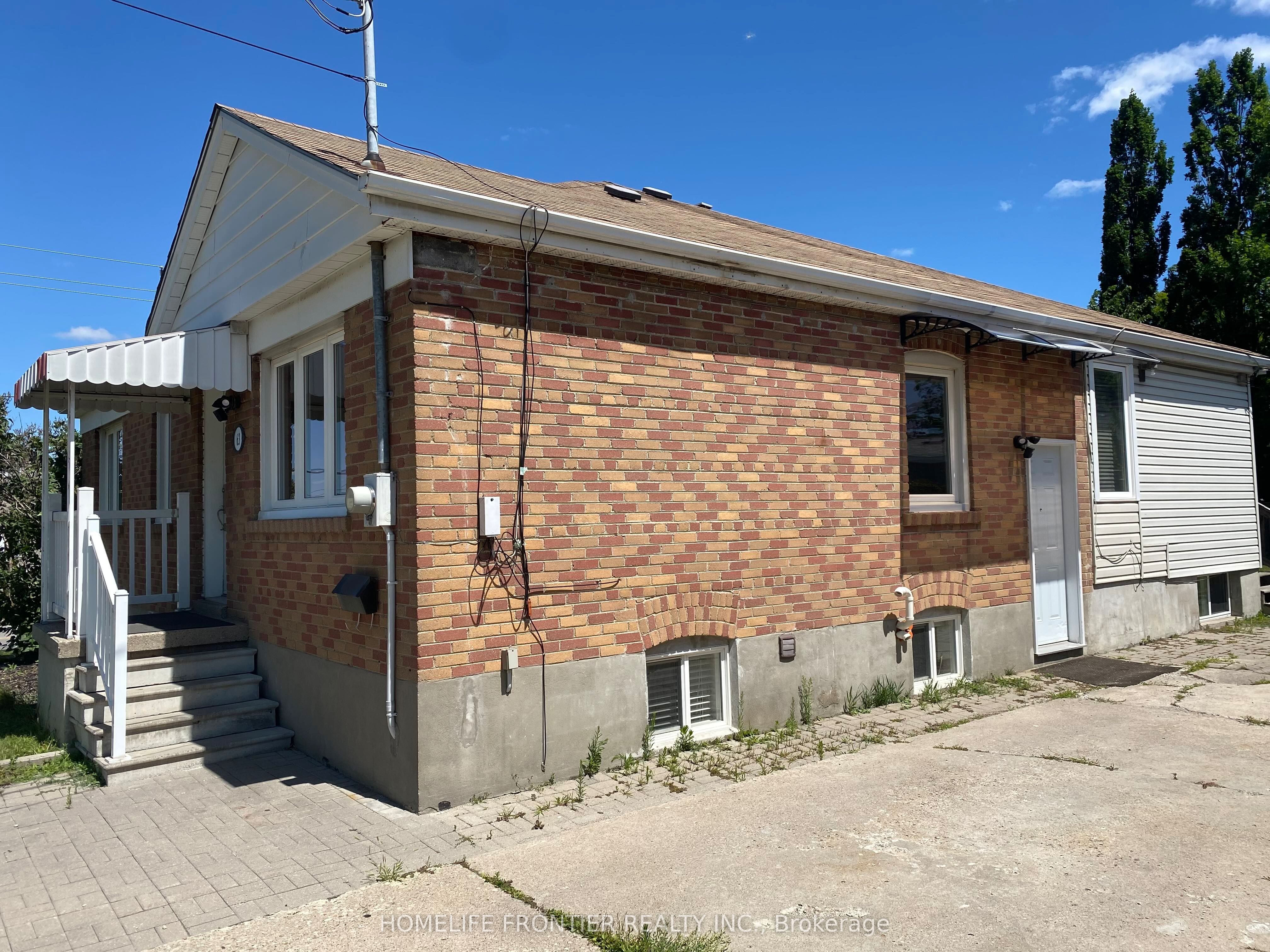 63 Lockerbie Avenue Unit D Property Photo 2