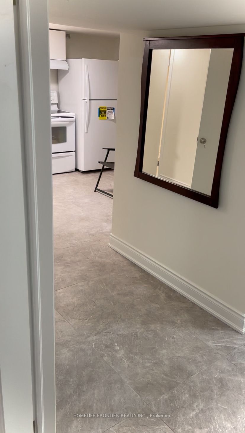 63 Lockerbie Avenue Unit D Property Photo 14