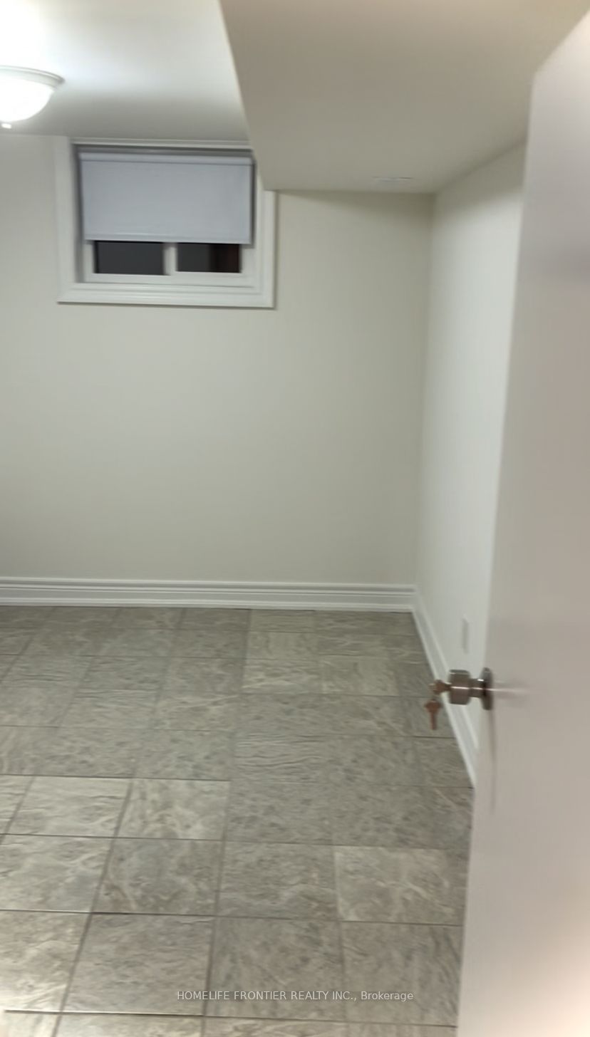 63 Lockerbie Avenue Unit D Property Photo 15