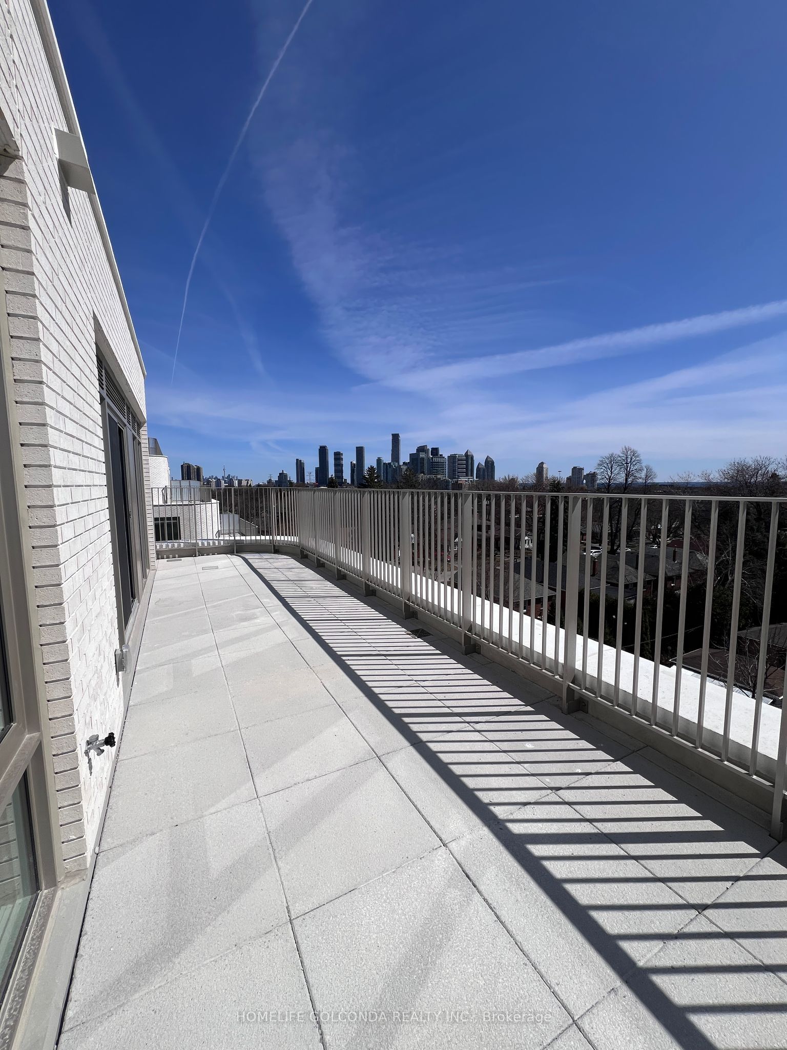 689 The Queensway Way 506 Property Photo 16